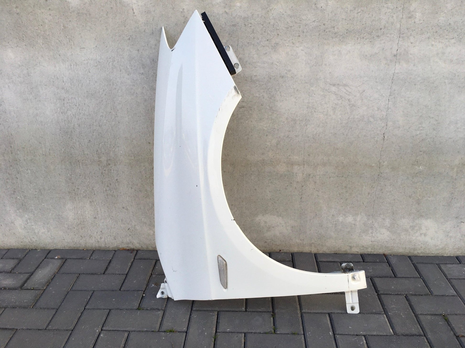 Aleta derecha Lancia Delta 181 - 51808569