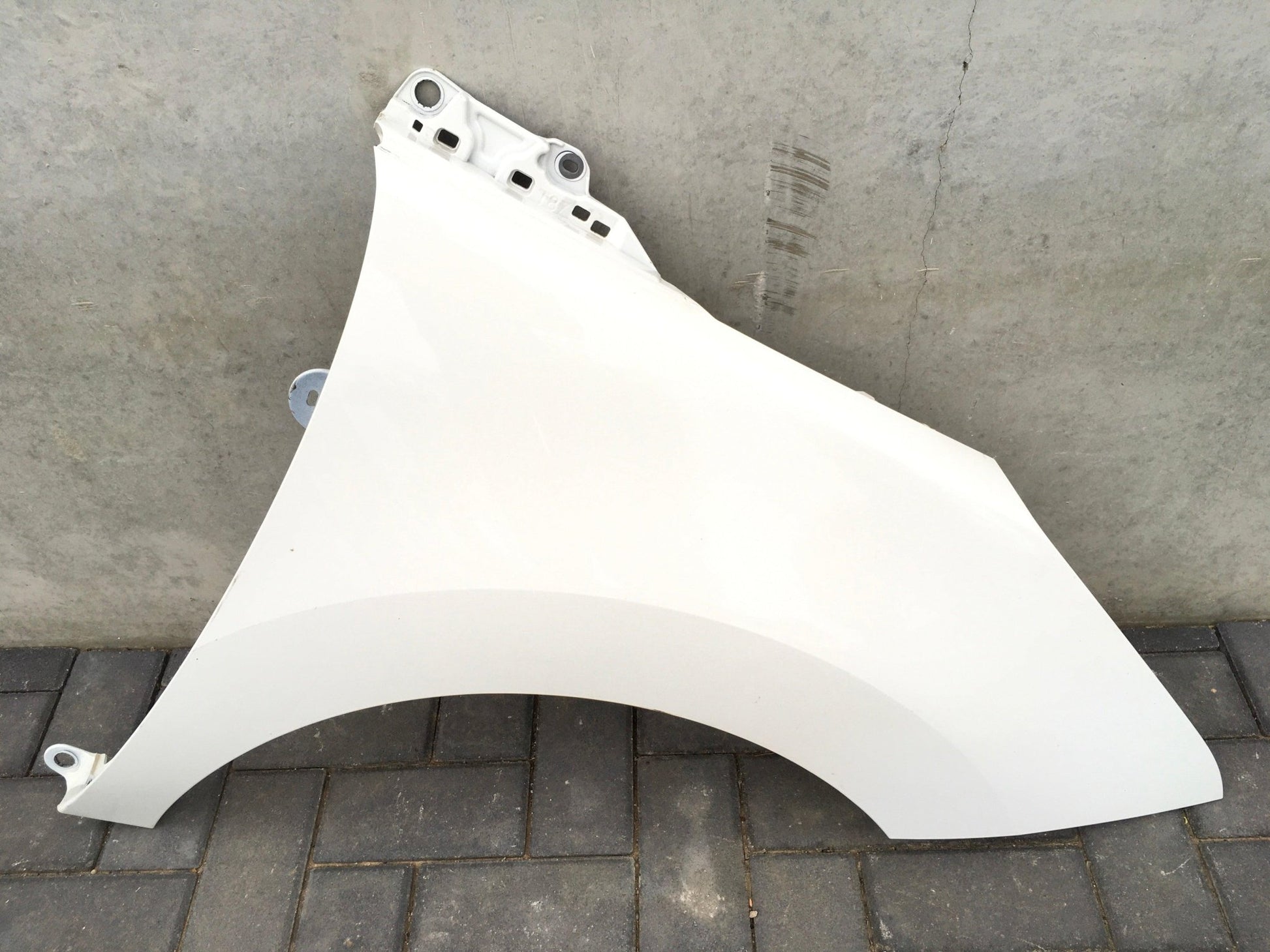 Aleta derecha Peugeot 5008 I - 9685904780