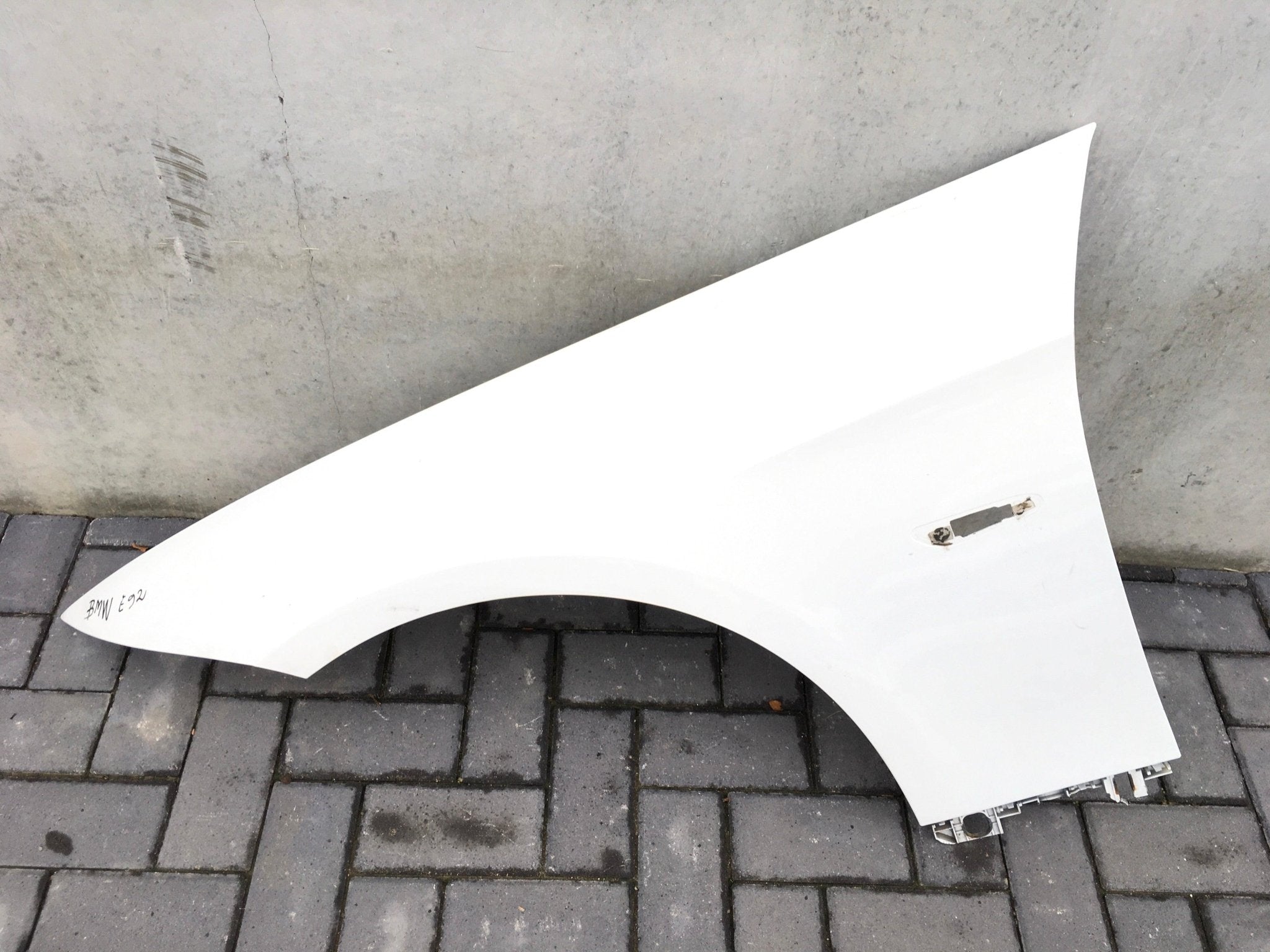 Aleta izquierda BMW E92 Coupe - 41357168987