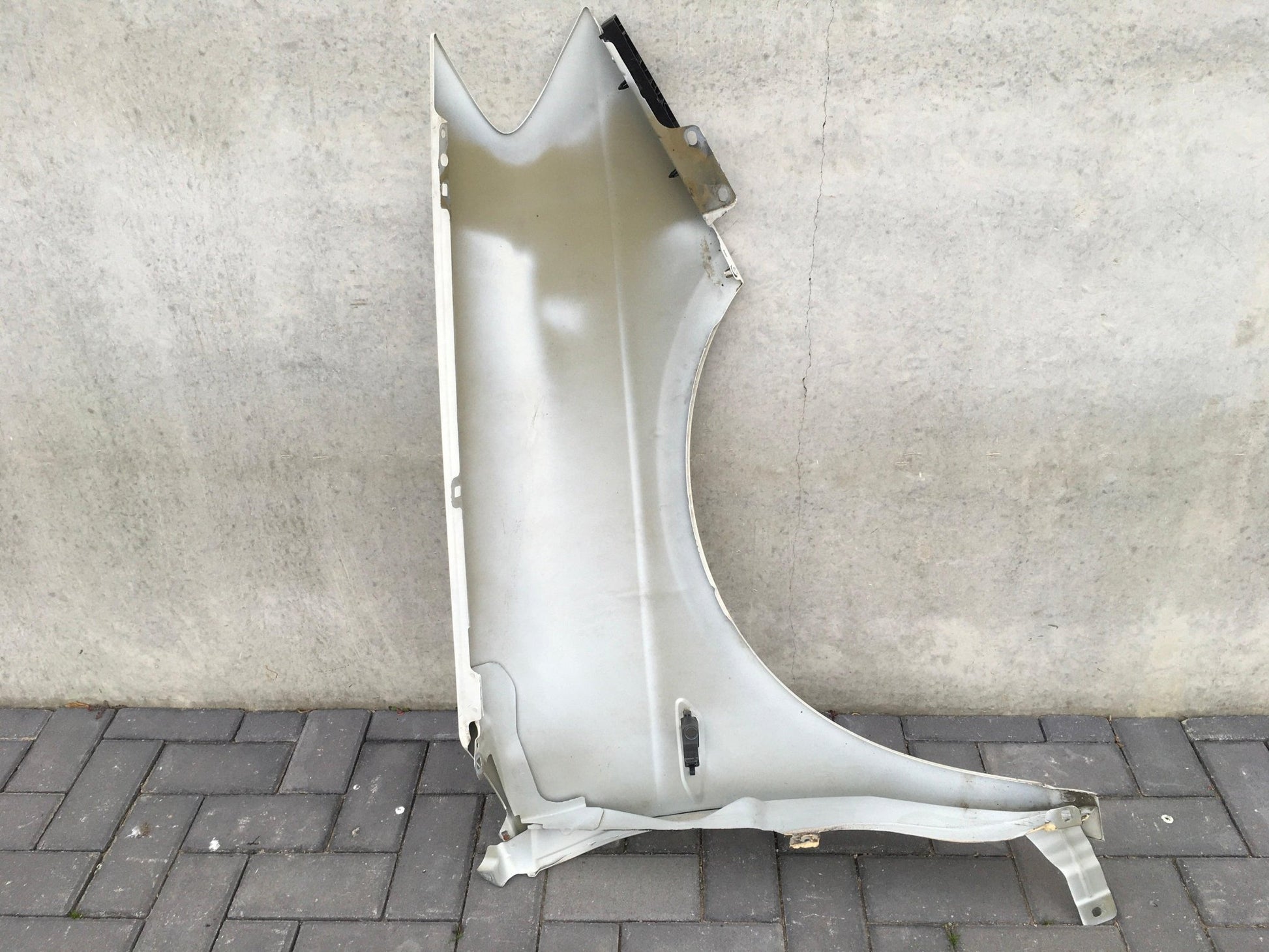 Aleta izquierda Lancia Delta 181 - 51808575 _