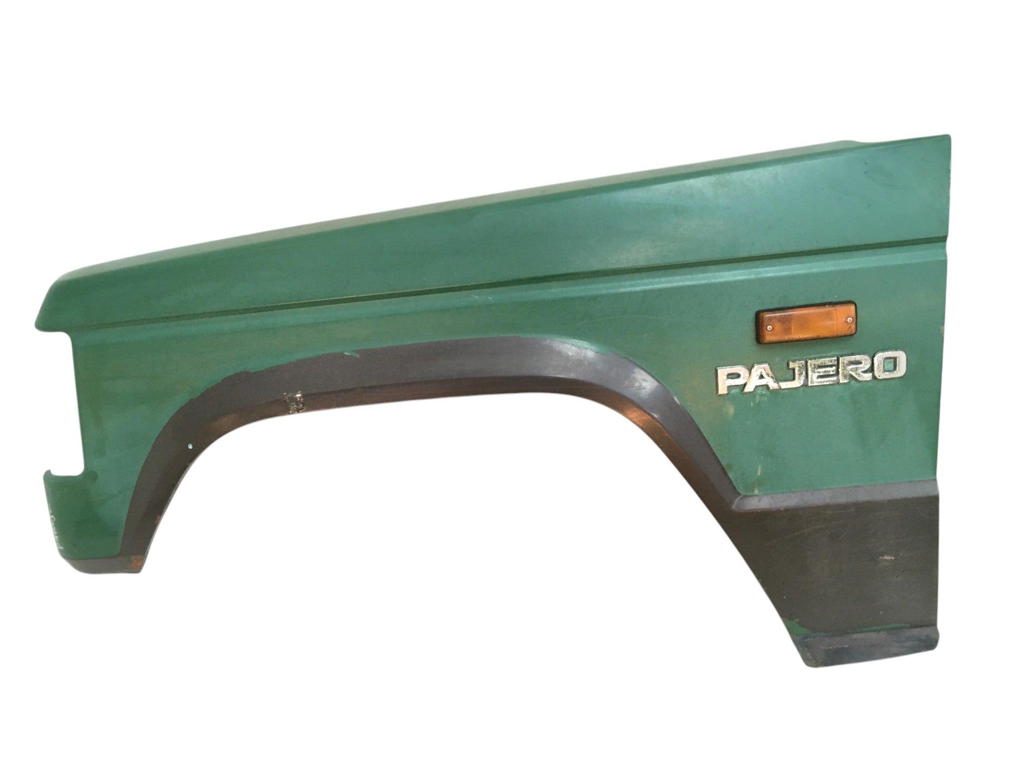 Aleta izquierda Mitsubishi Montero L040 - MB408787