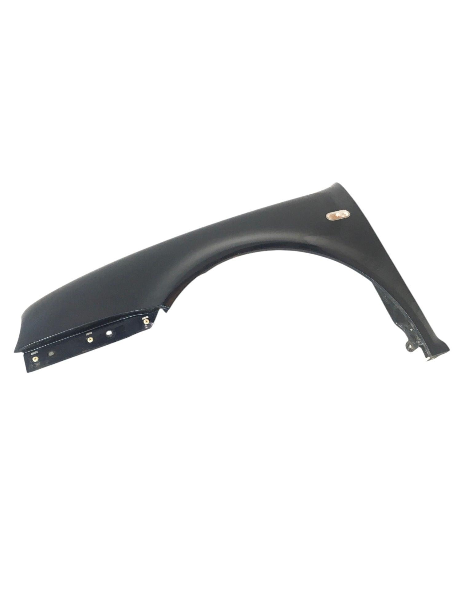 Aleta izquierda VW Golf IV 1J - 1J0821021