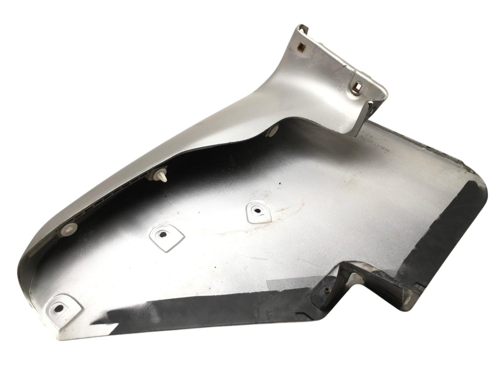 Aleta paso rueda del dcho Mitsubishi Pajero II - MR313070