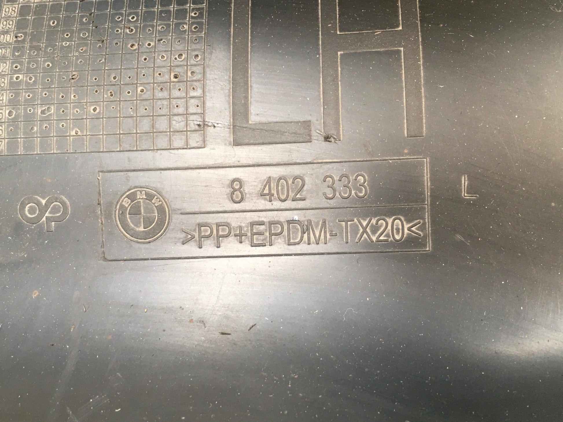 Aletin delantero izq BMW X5 E53 - 8402333