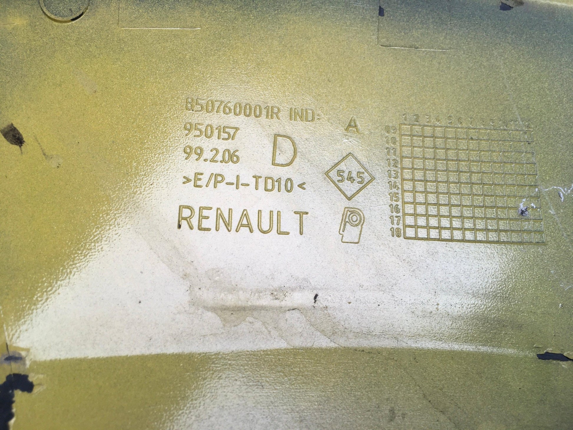 Aletin tra izq Renault Megane III RS - 850760001R