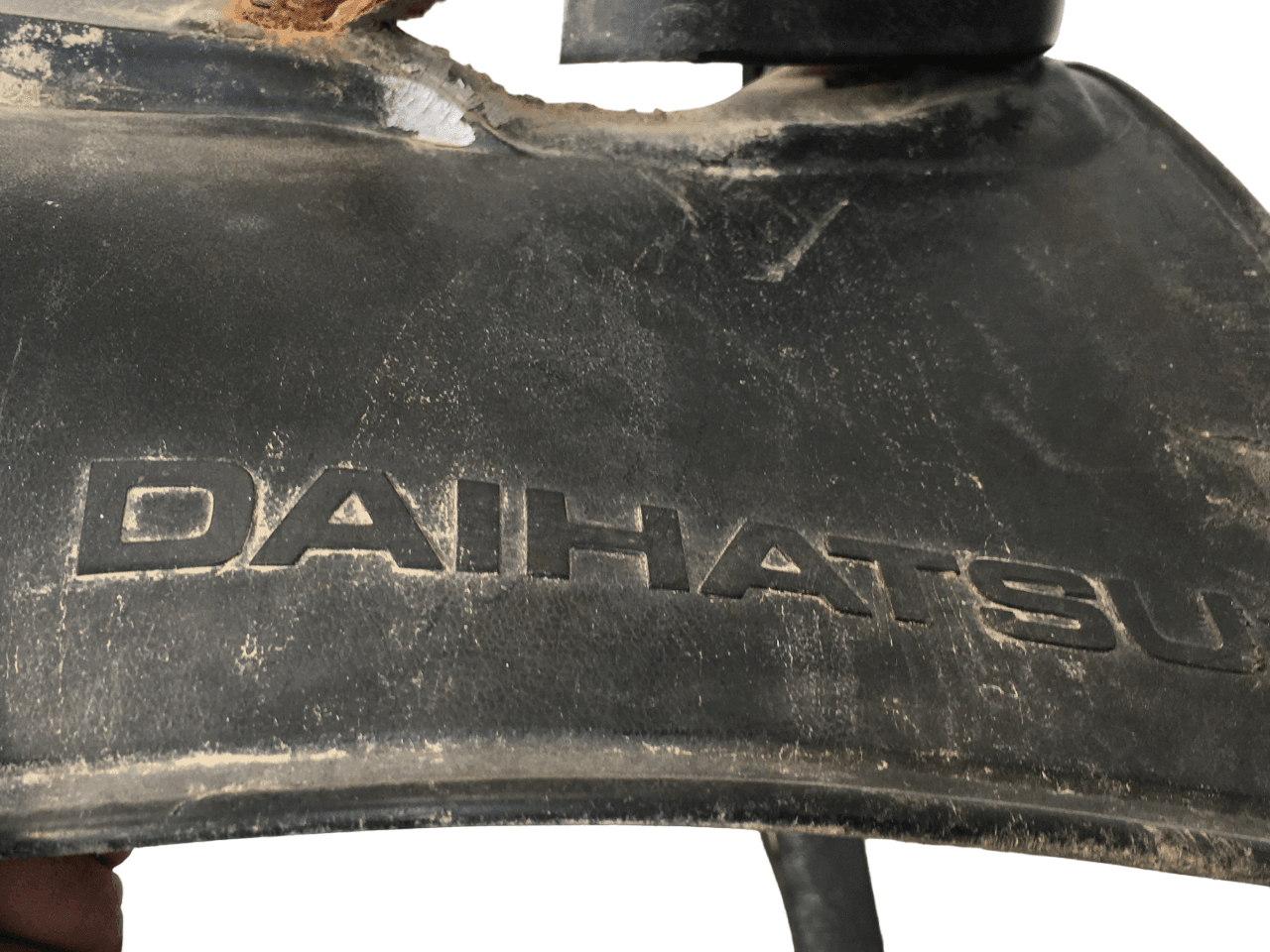 Aletin trasero izq Daihatsu Rocky F70 - Aletin Rocky tras izq