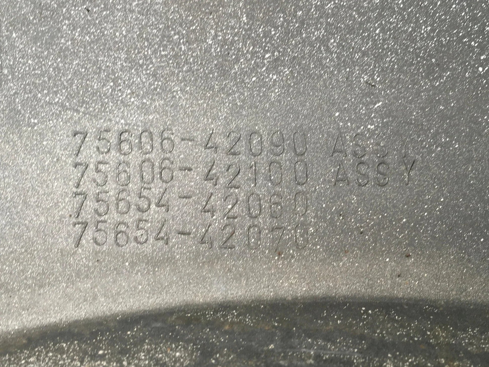 Aletin trasero izquierdo Toyota Rav4 II