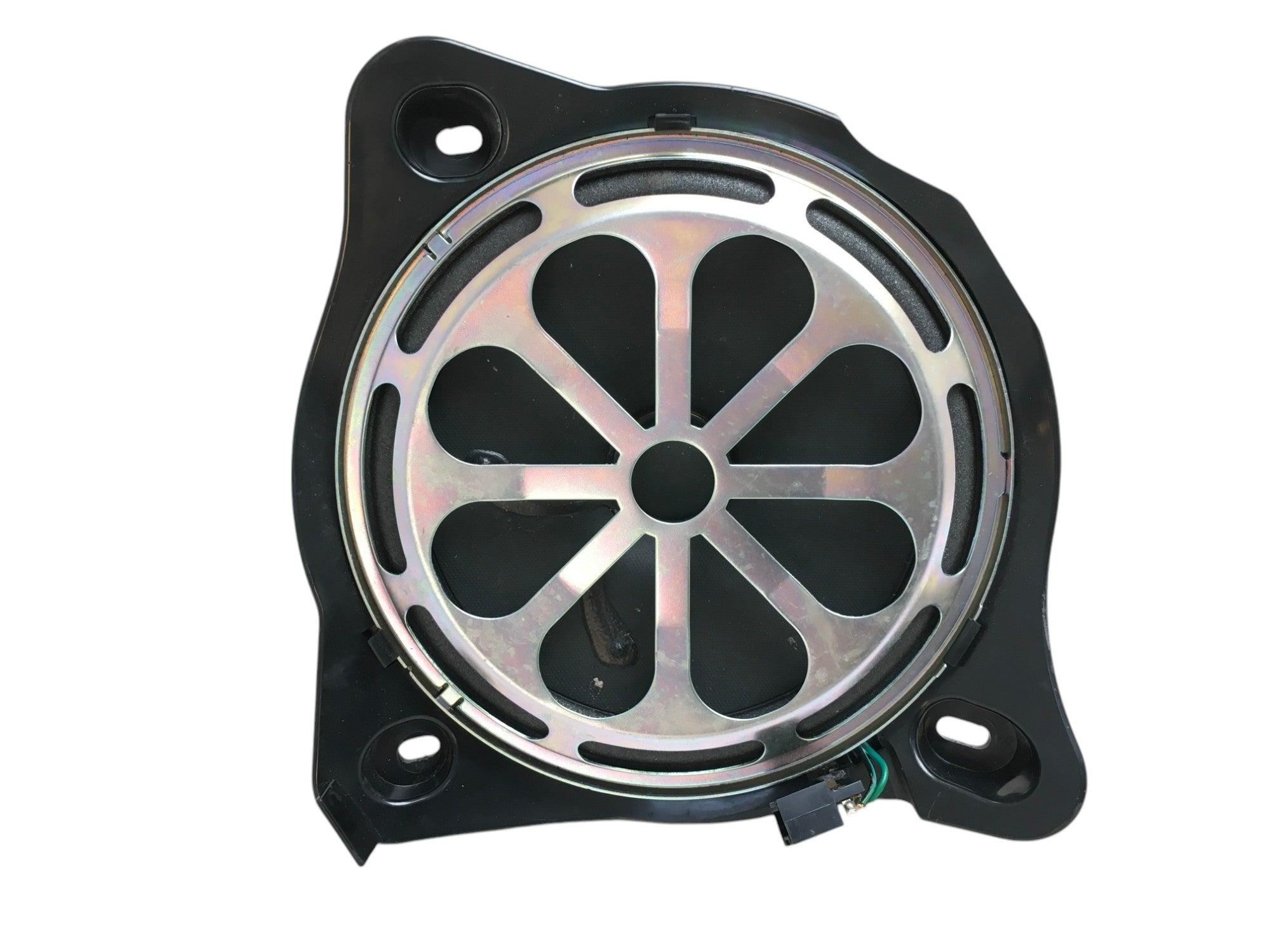 Altavoz del dcho Mercedes W205 y C253 - A2058201500