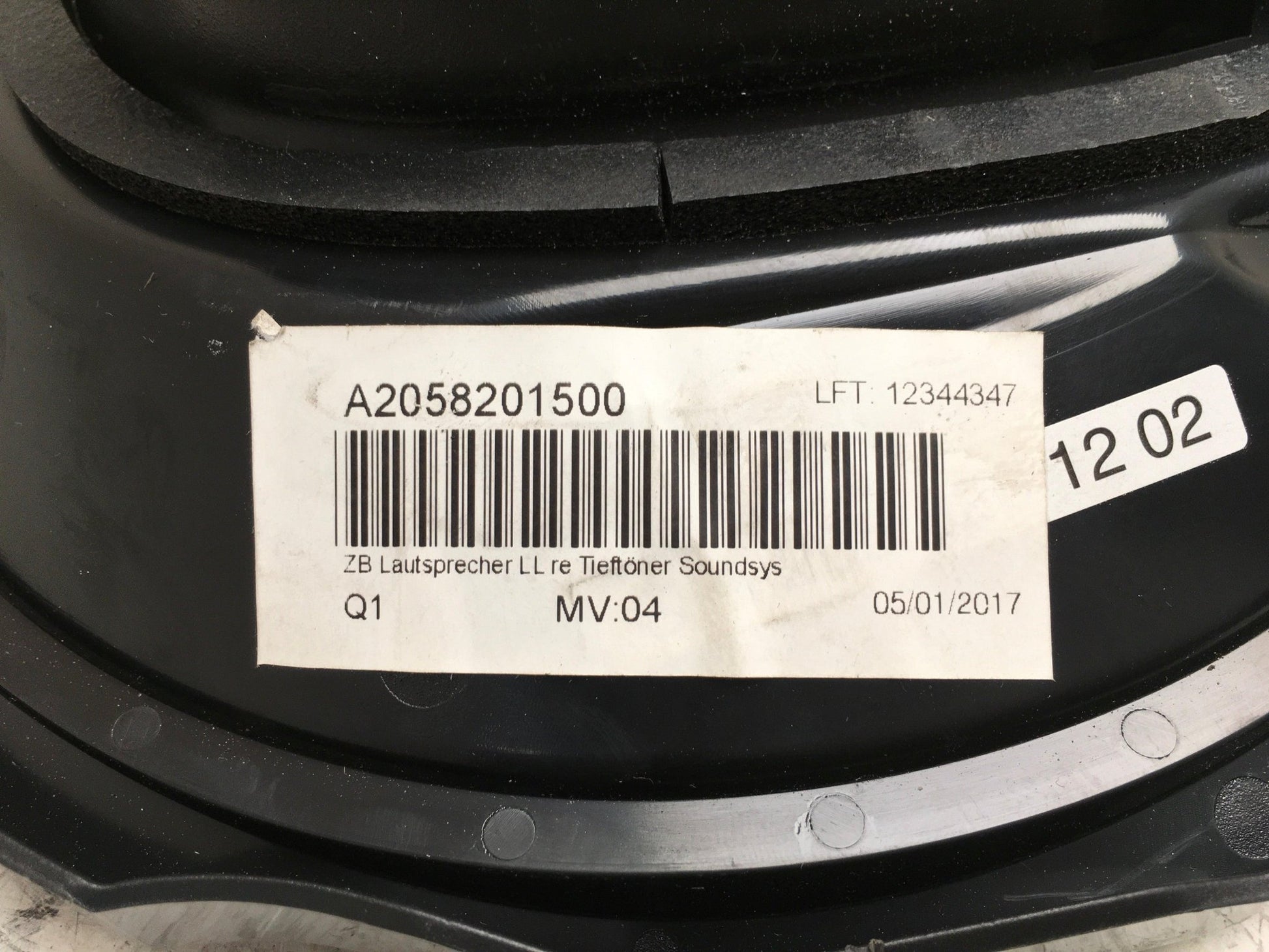 Altavoz del dcho Mercedes W205 y C253 - A2058201500