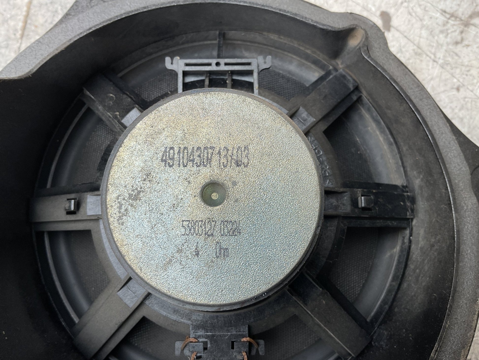 Altavoz del izq BMW X3 2000 - 2006 - 65138379567