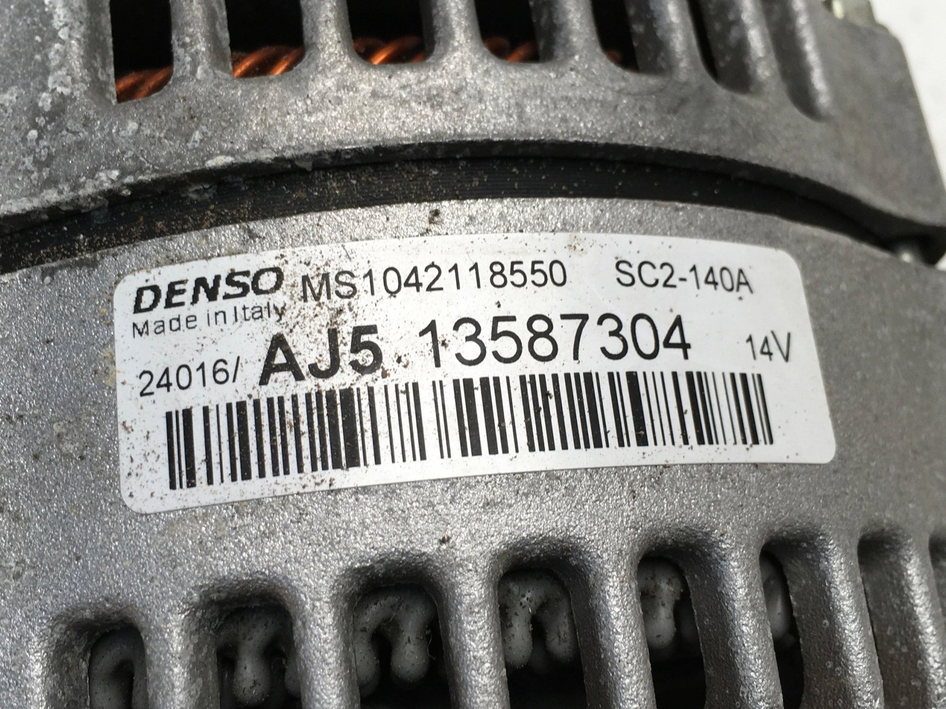 Alternador Opel 13587304 - 13587304