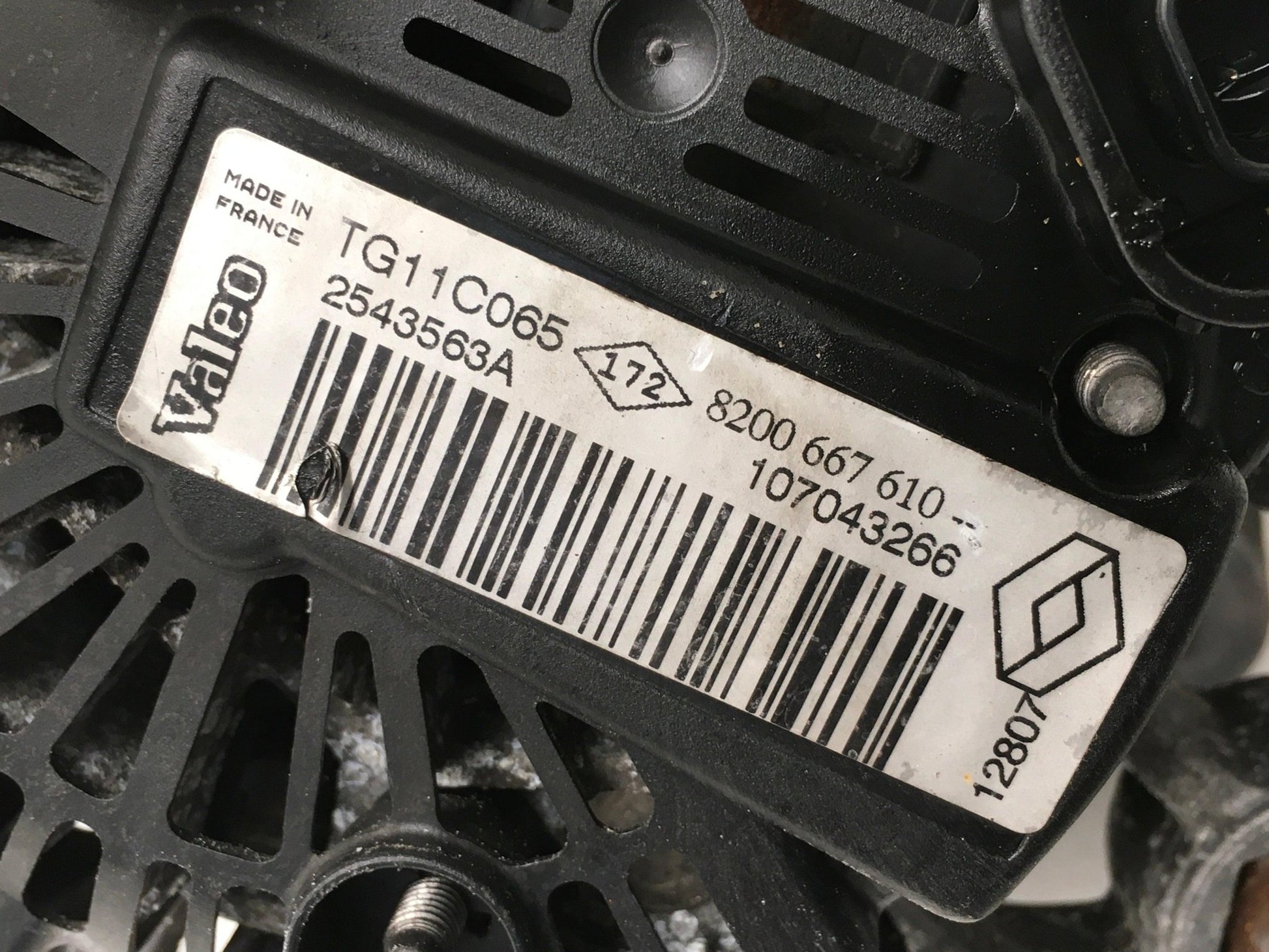 Alternador Renault 8200667610 - 8200667610