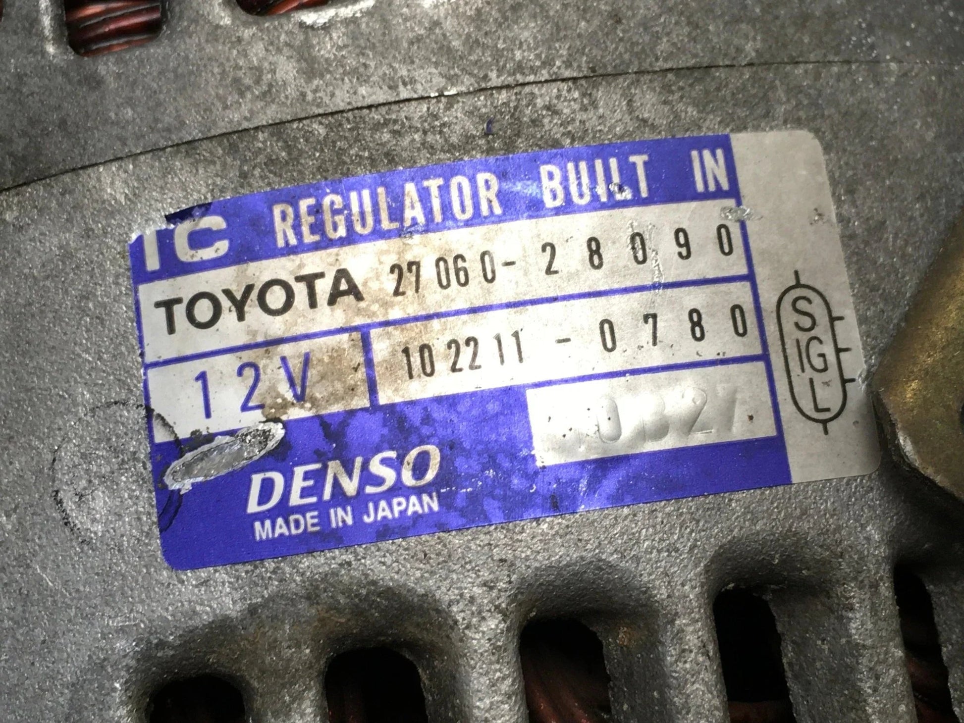 Alternador Toyota Rav4 II 2706028090