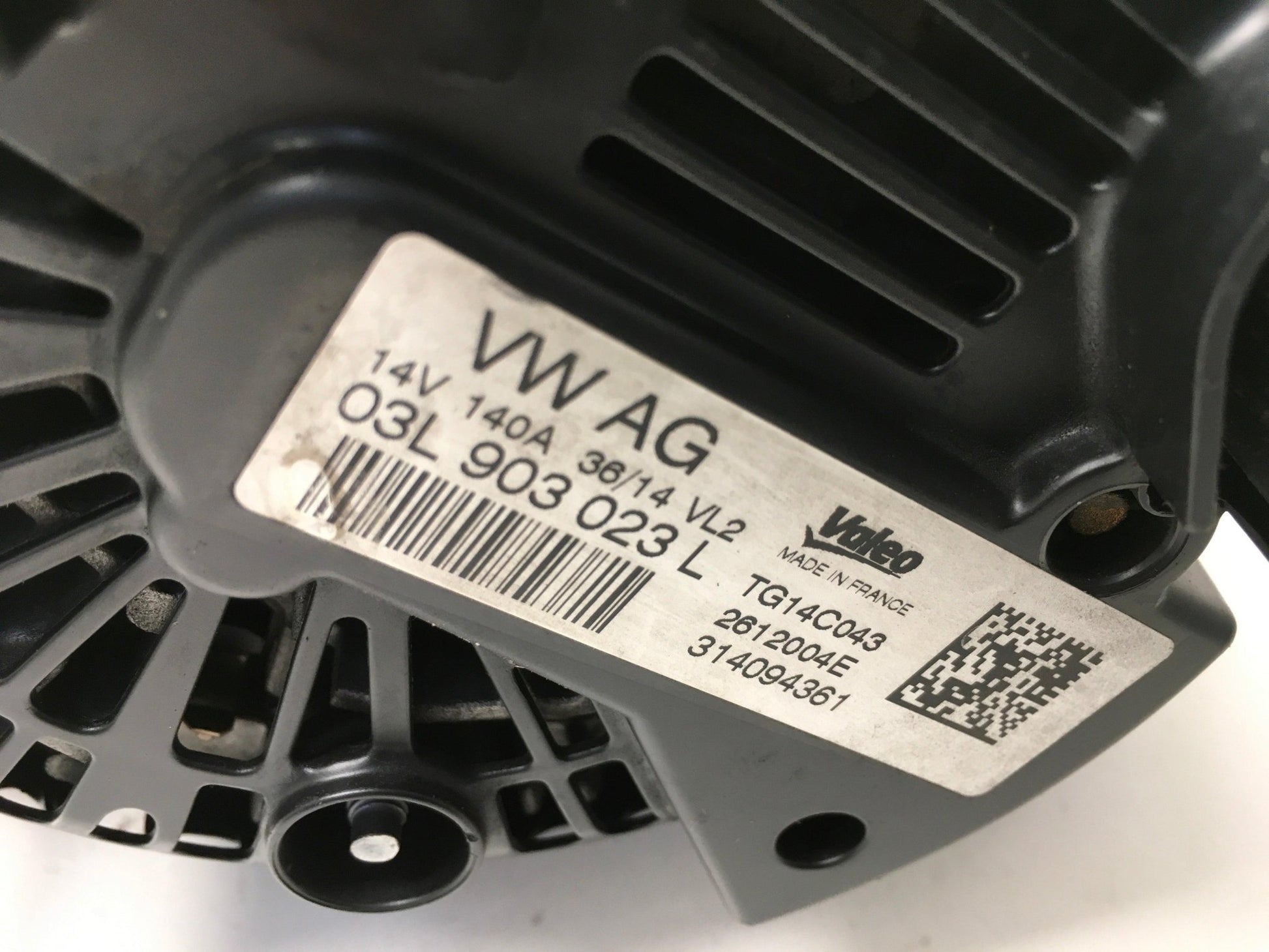 Alternador VW 03L903023L - 03L903023L