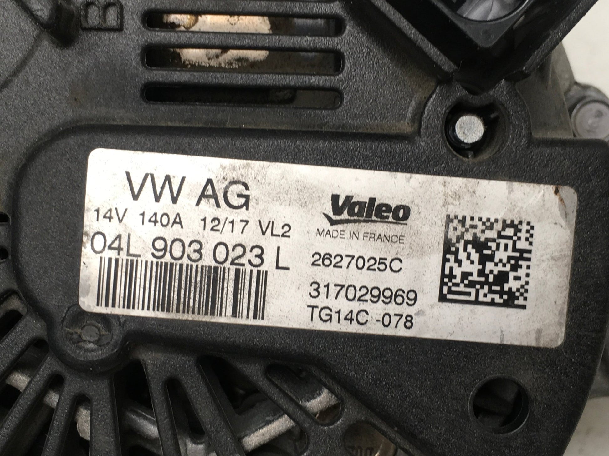 Alternador VW 04L903023L - 04L903023L