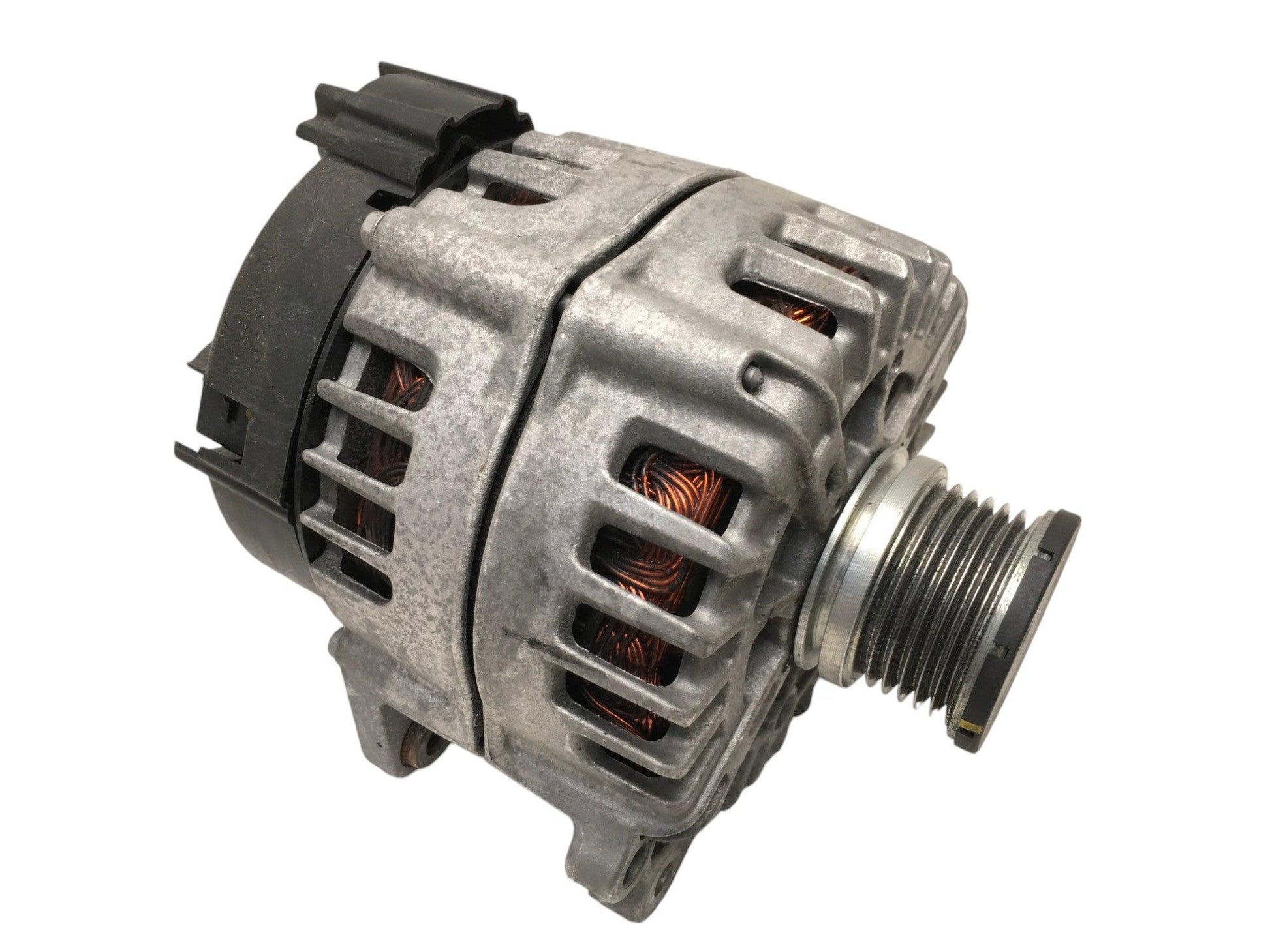 Alternador VW 04L903024A - 04L903024A