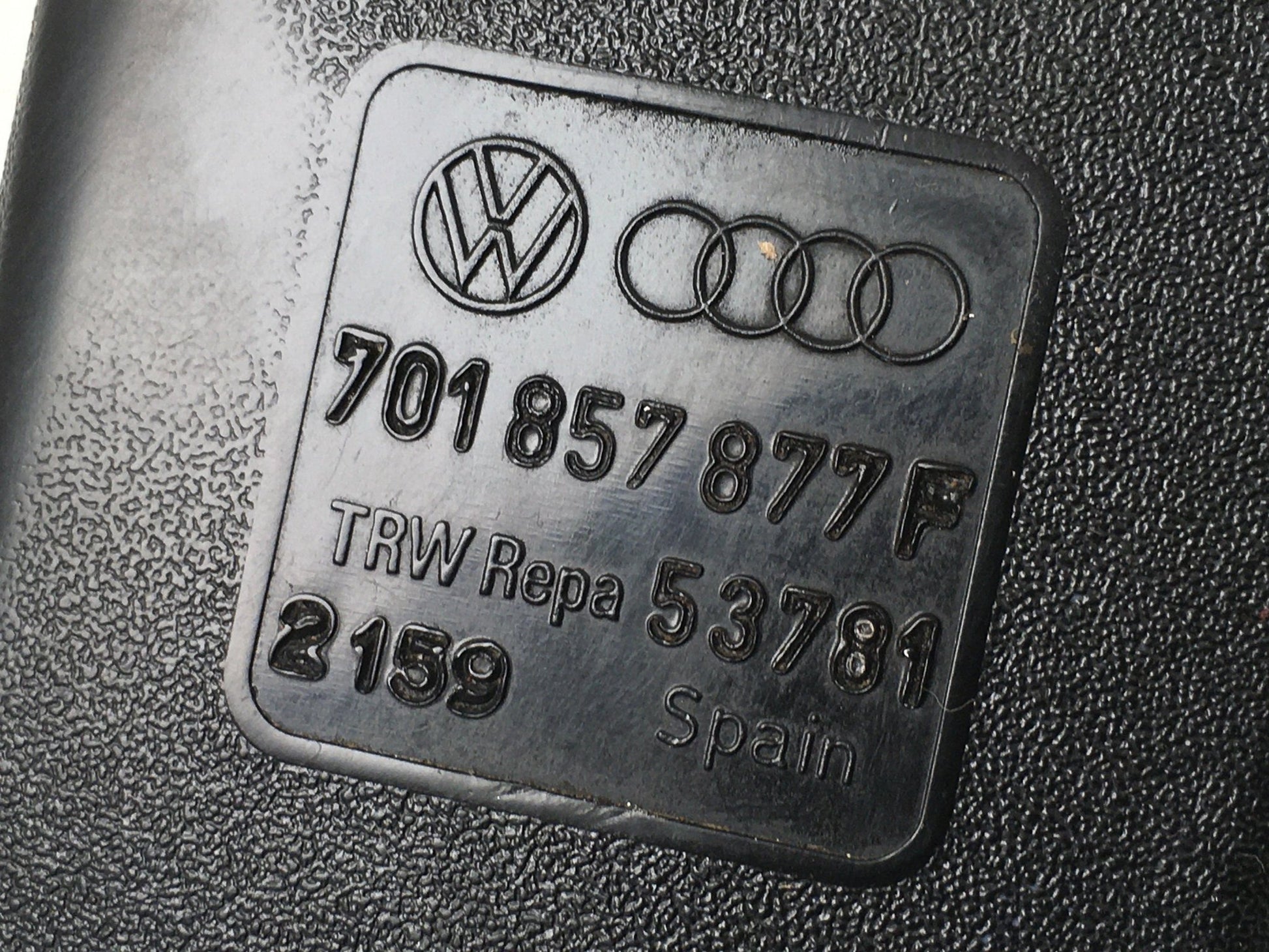 Anclaje cinturon delanteros VW Transporter T4 - 701857877F