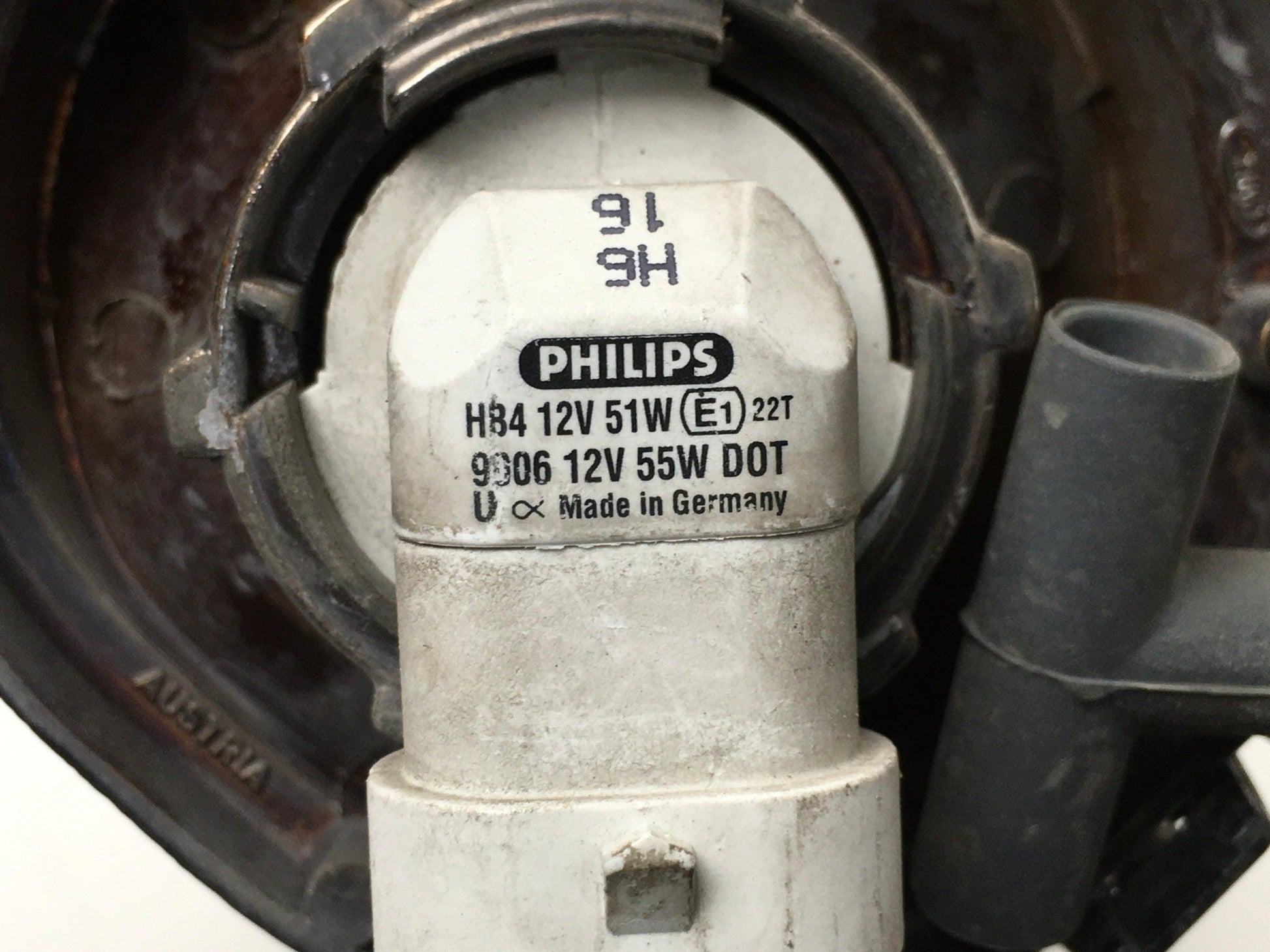 Antiniebla izquierdo BMW 3 E46 - E1219110