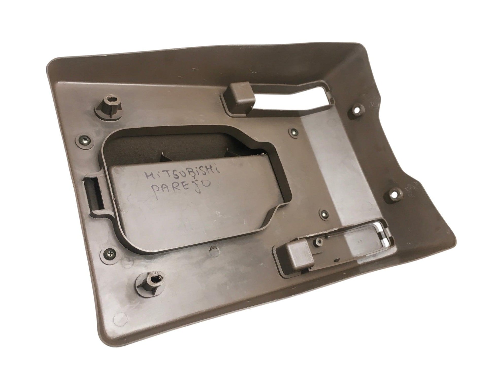 Bandeja Consola central Mitsubishi Montero L040 - 