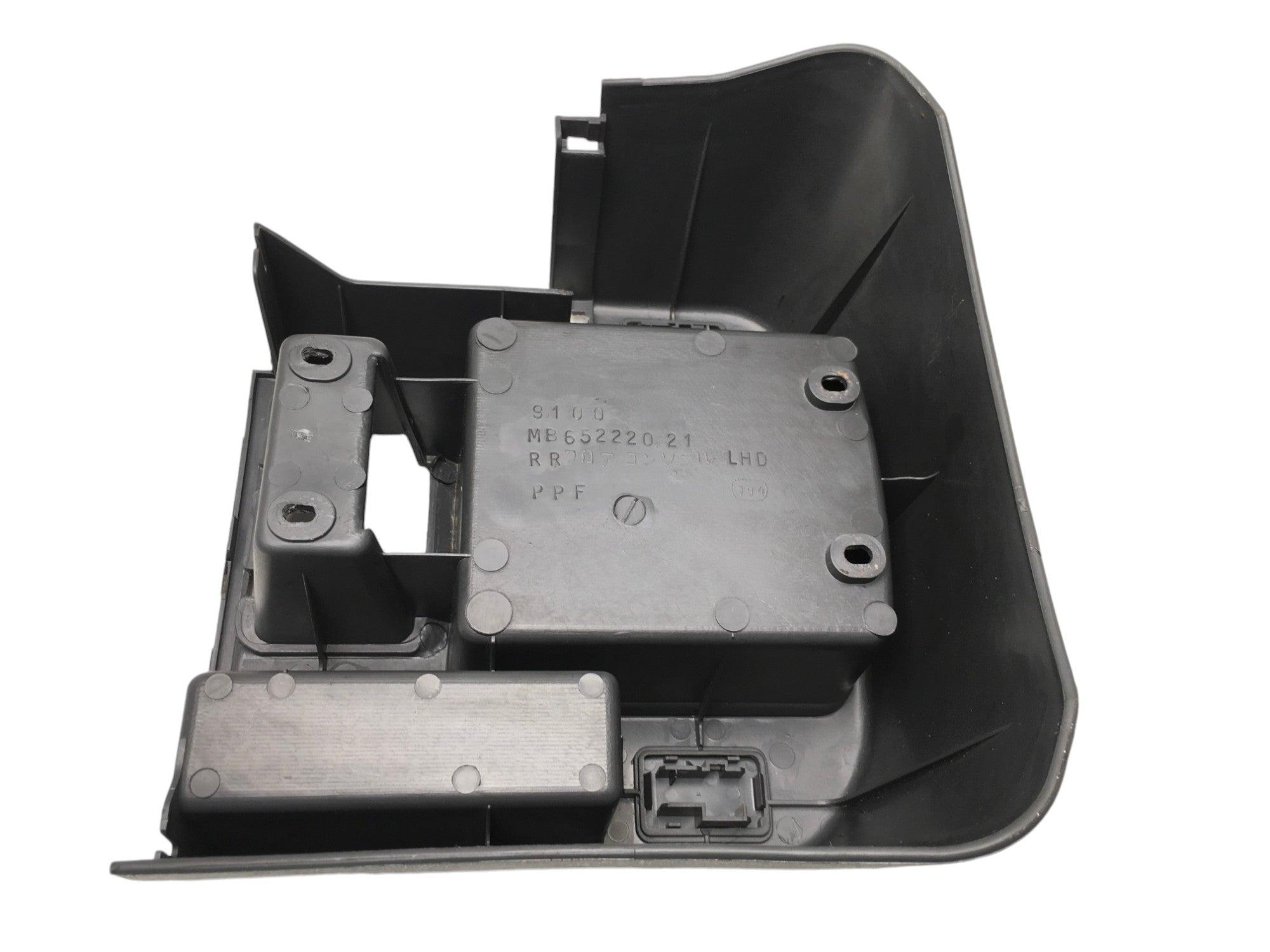 Bandeja Consola central Mitsubishi Pajero II - MB65222021