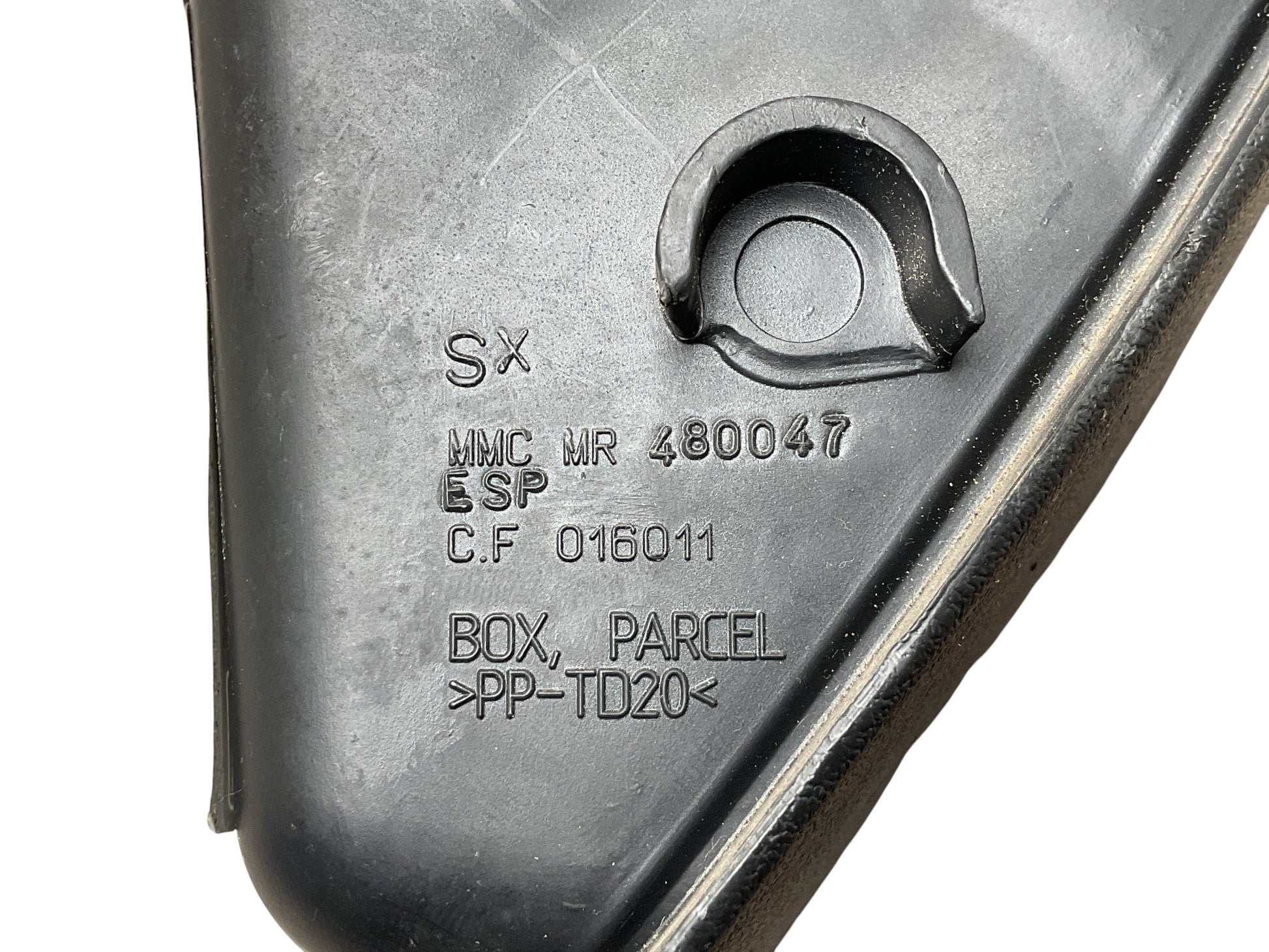 Bandeja izq salpicadero Mitsubishi Pajero Pinin - MR480047