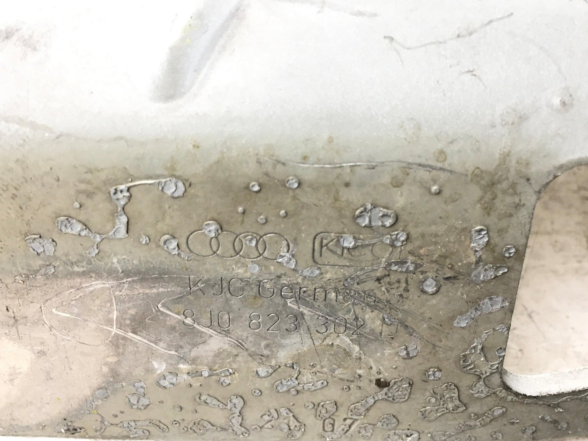 Bisagra dcha Capo Audi TT 8J - 8J0823302D