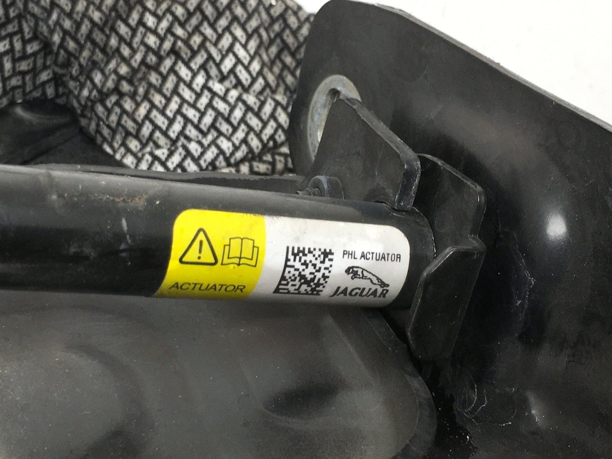 Bisagra izq Capo Jaguar XE / XF II - GX7316801AE