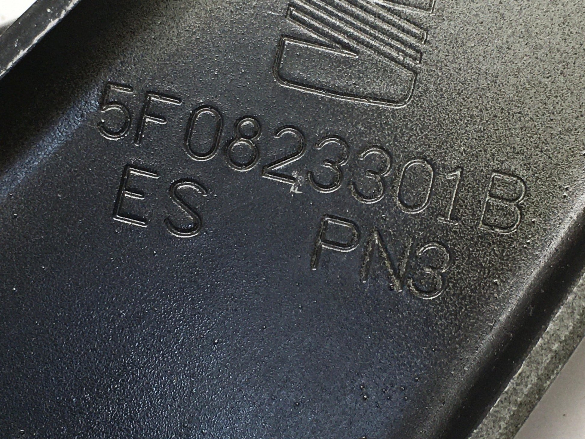 Bisagra izq Capo Seat Leon II - 5F0823301B