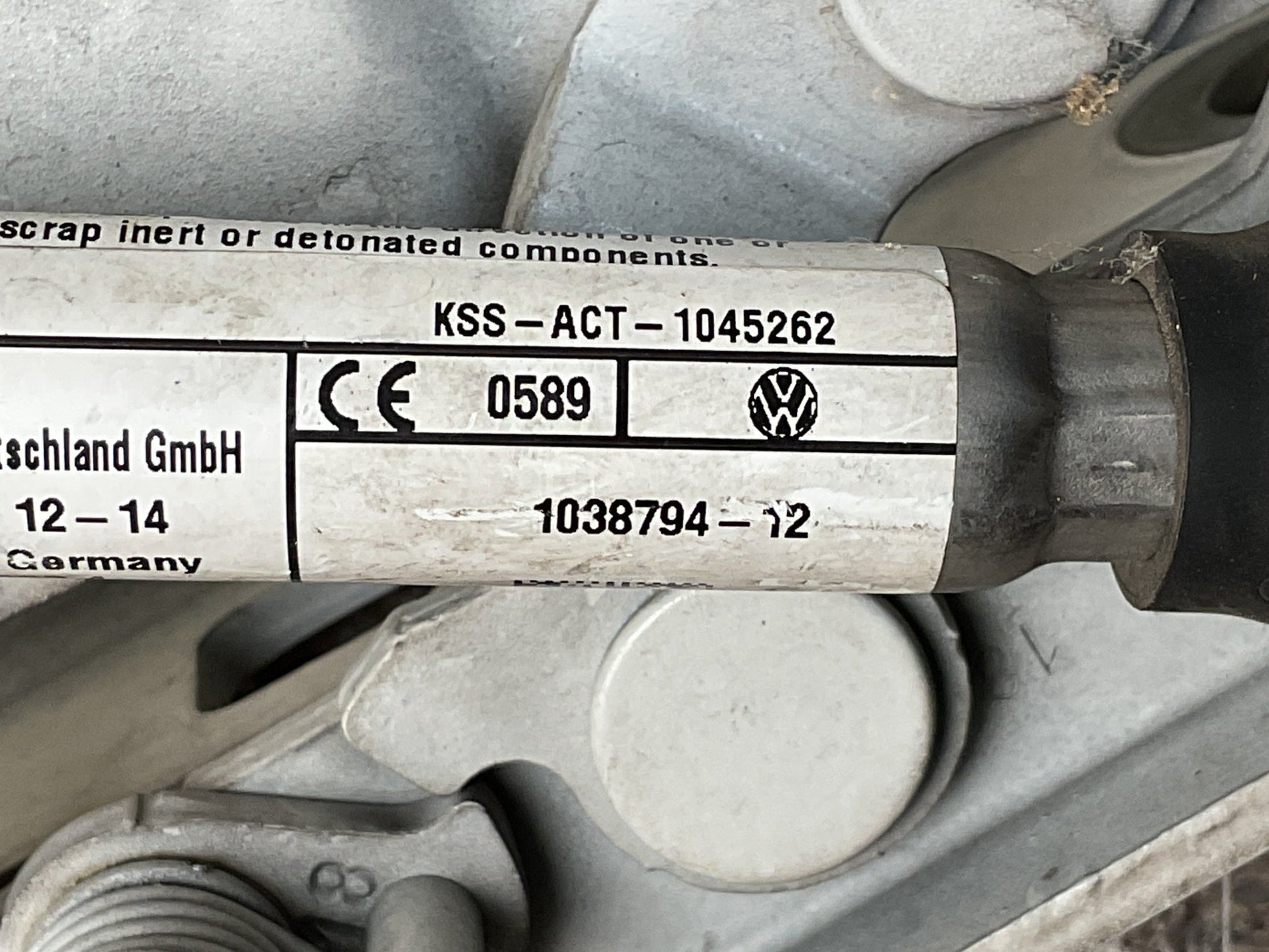 Bisagra izq capo VW Tiguan 2016-2021 - 5NA823301