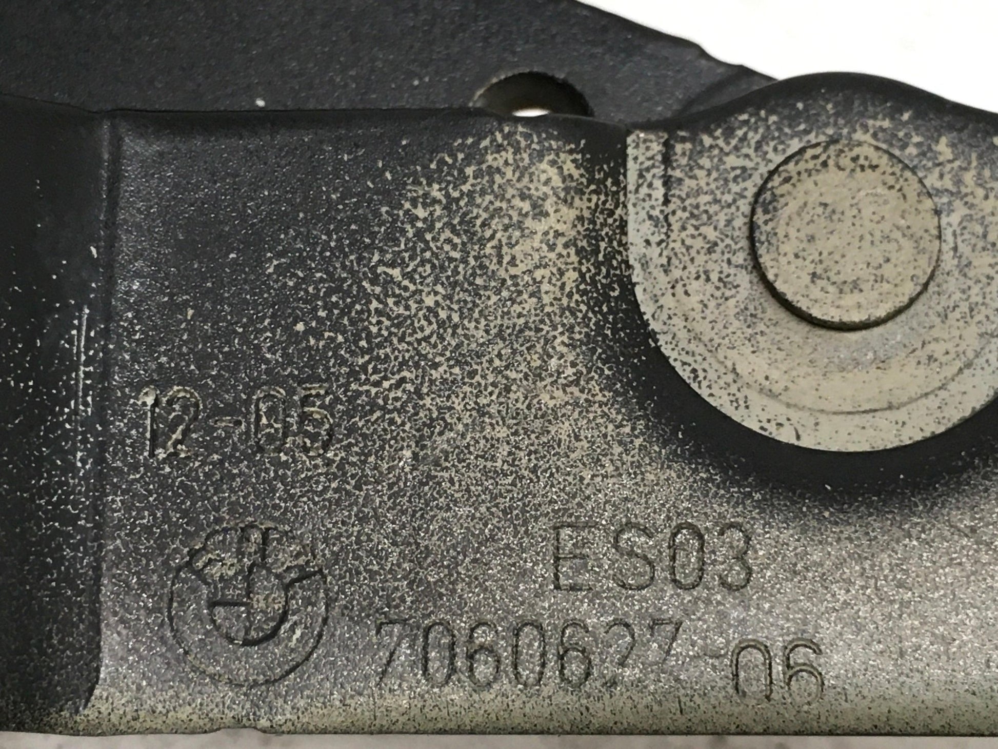 Bisagra izq Maletero BMW E90 - 7060627