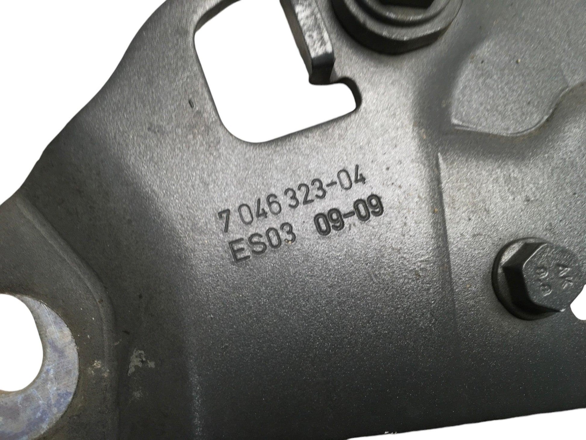 Bisagra izquierda capo BMW F07 GT - 7046323