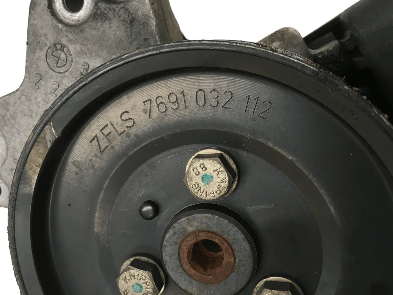 Bomba direccion BMW 6756930