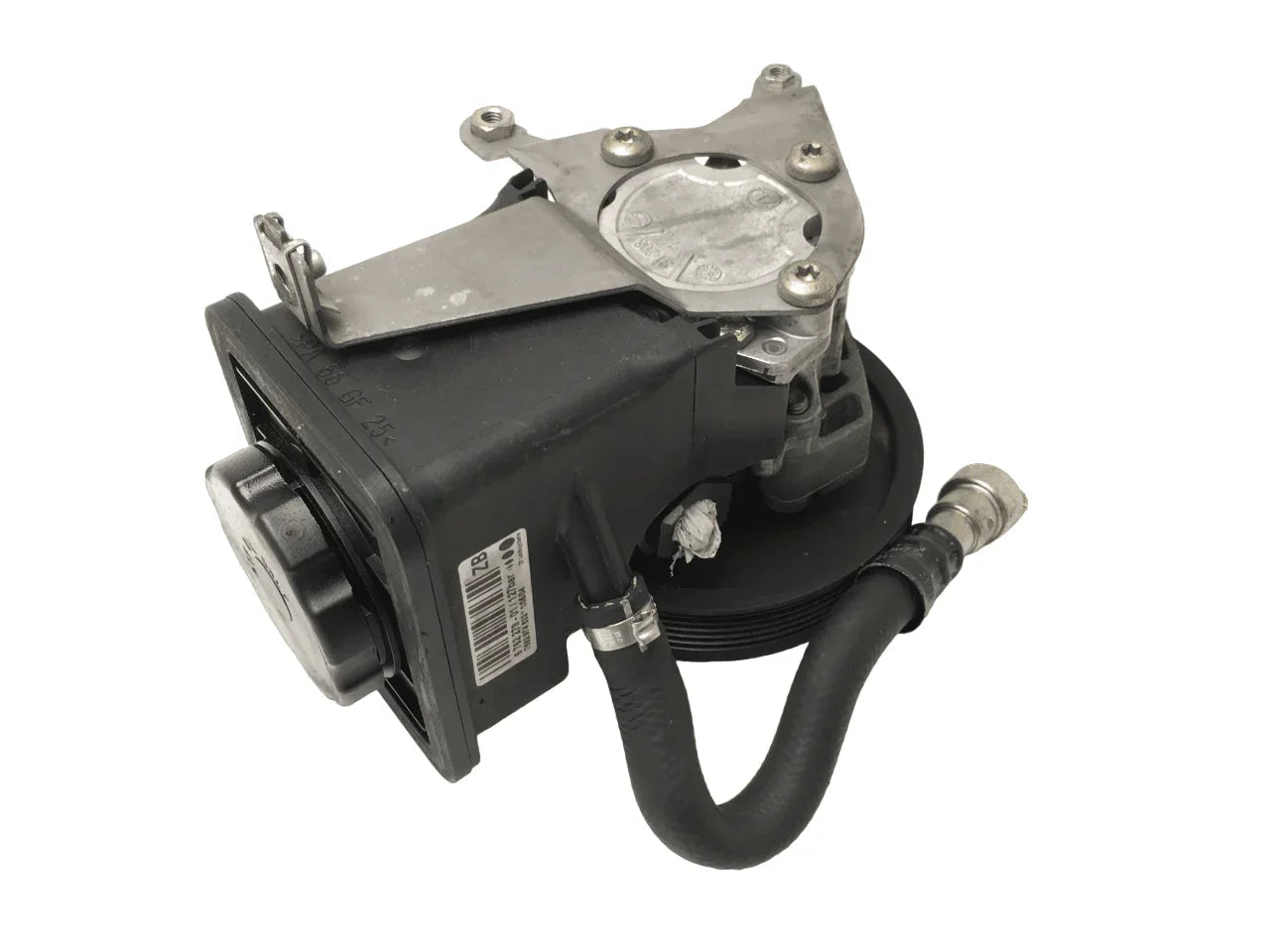Bomba direccion BMW 6762279