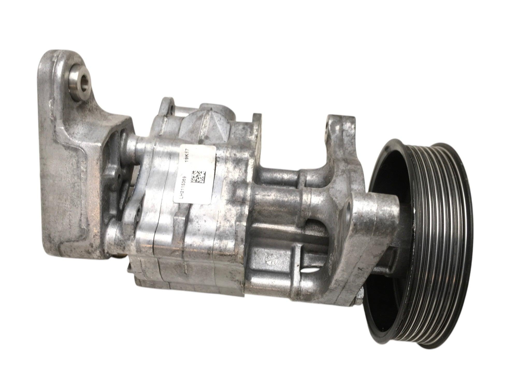 Bomba direccion BMW F10 F01 - 32416796491