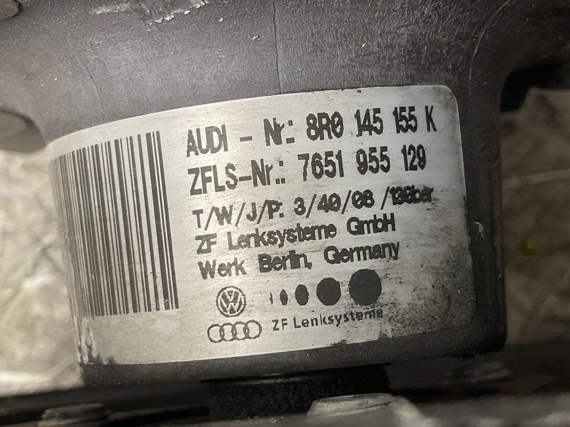 Bomba direccion VW 8R0145155K - 8R0145155K