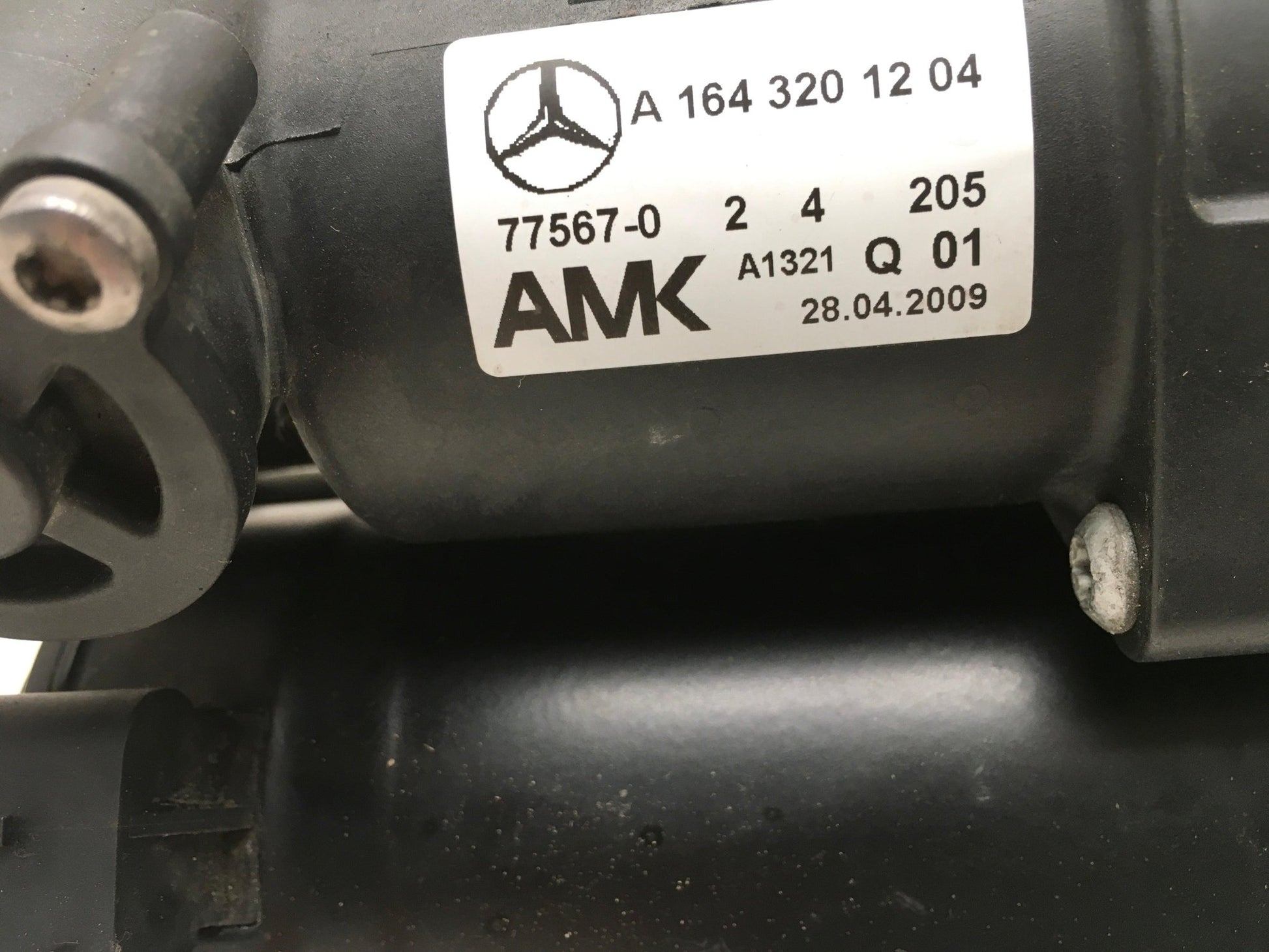 Bomba suspension Mercedes M W164 - A1643201204