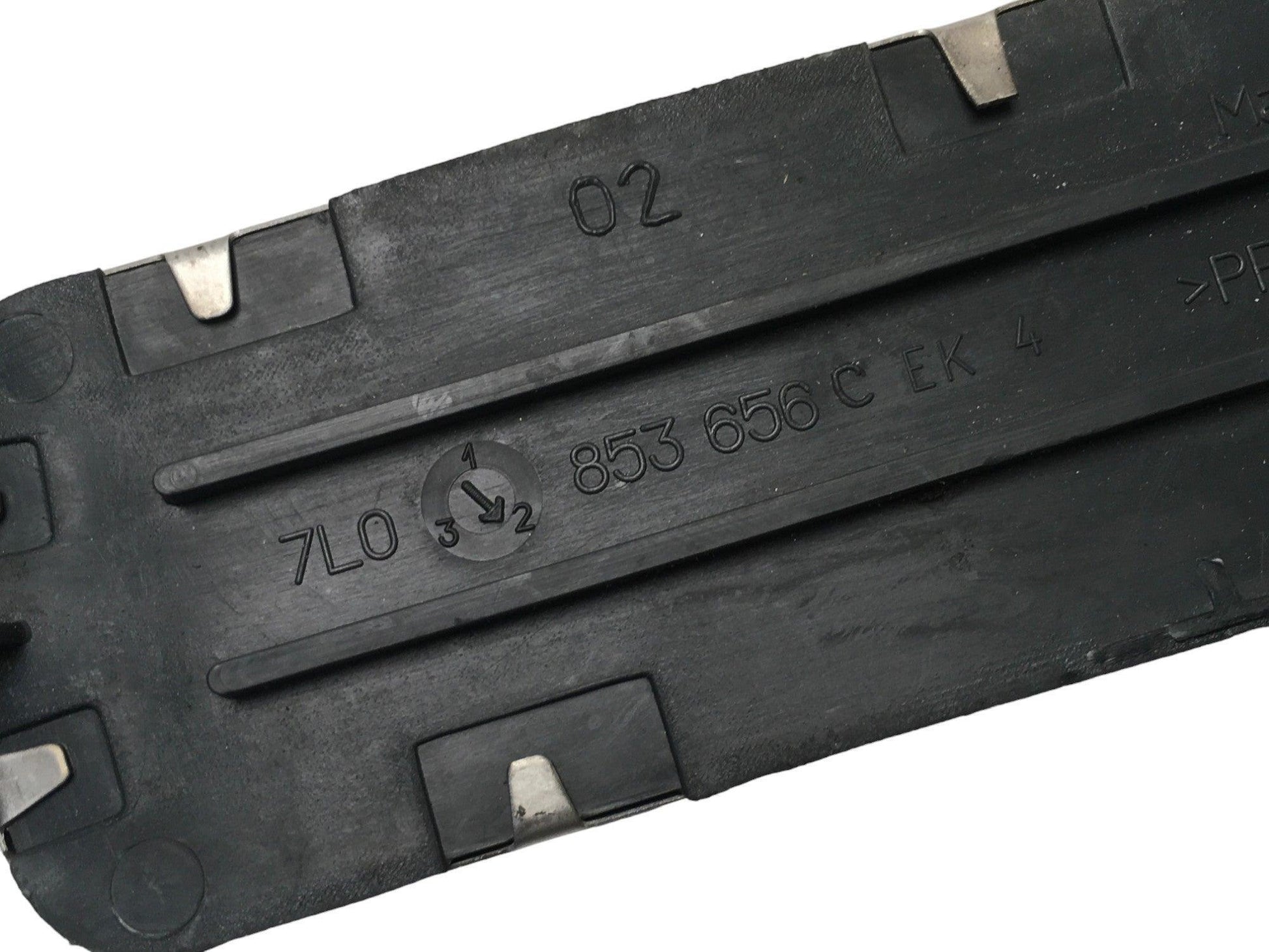 Borde del dcho Porsche Cayenne 955 - 7L0853656C