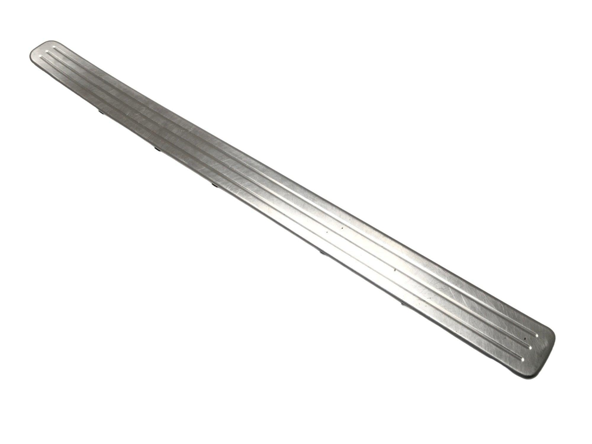 Borde del izq Porsche Cayenne 955 - 7L0853655C