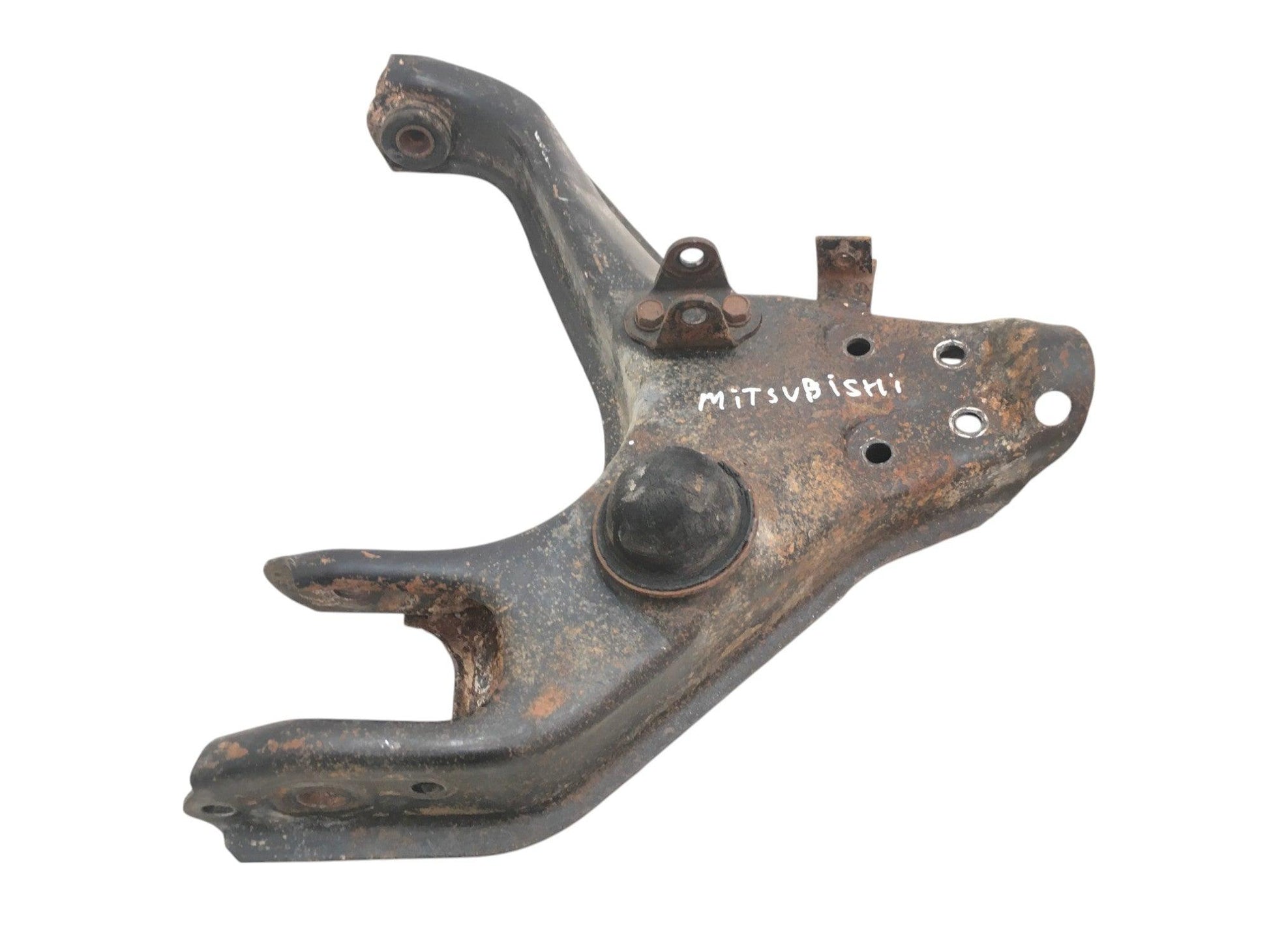 Brazo del dcho Inferior Mitsubishi Montero V20 - MN150412
