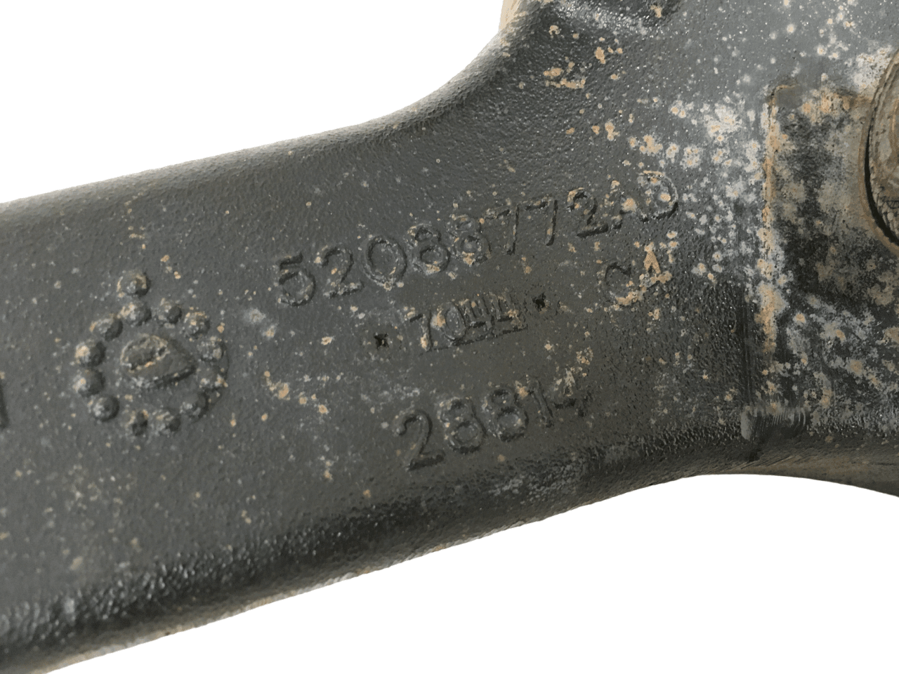 Brazo suspension derecho Jeep Cherokee KJ - 5208872AD