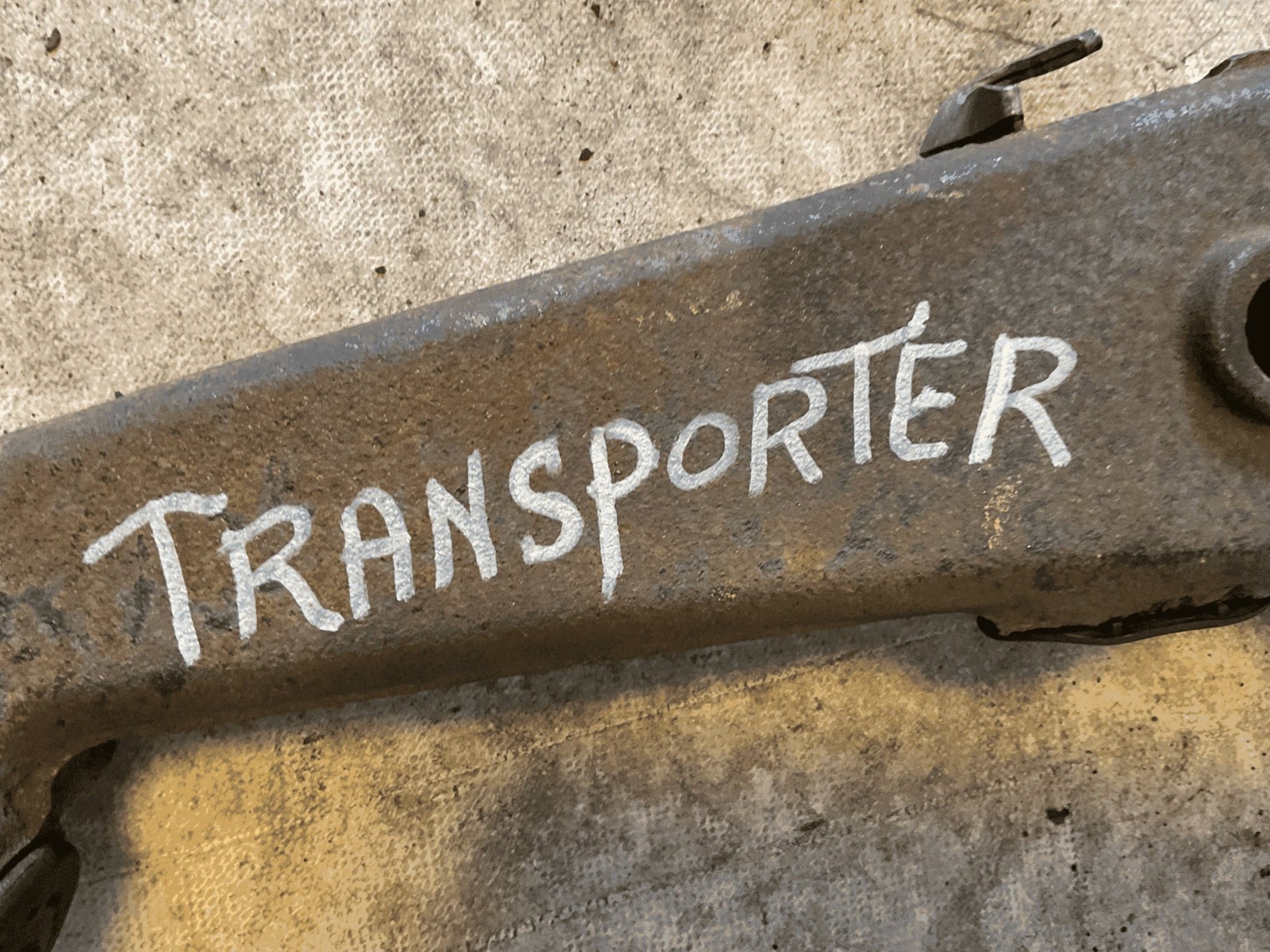 Buje Rueda tra izq VW T5 T6 - 7E0501071