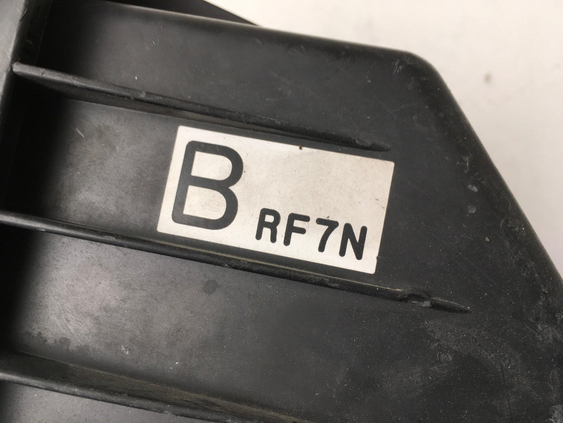 Caja Filtro Aire Mazda 5 2.0CD - RF7N13Z01A