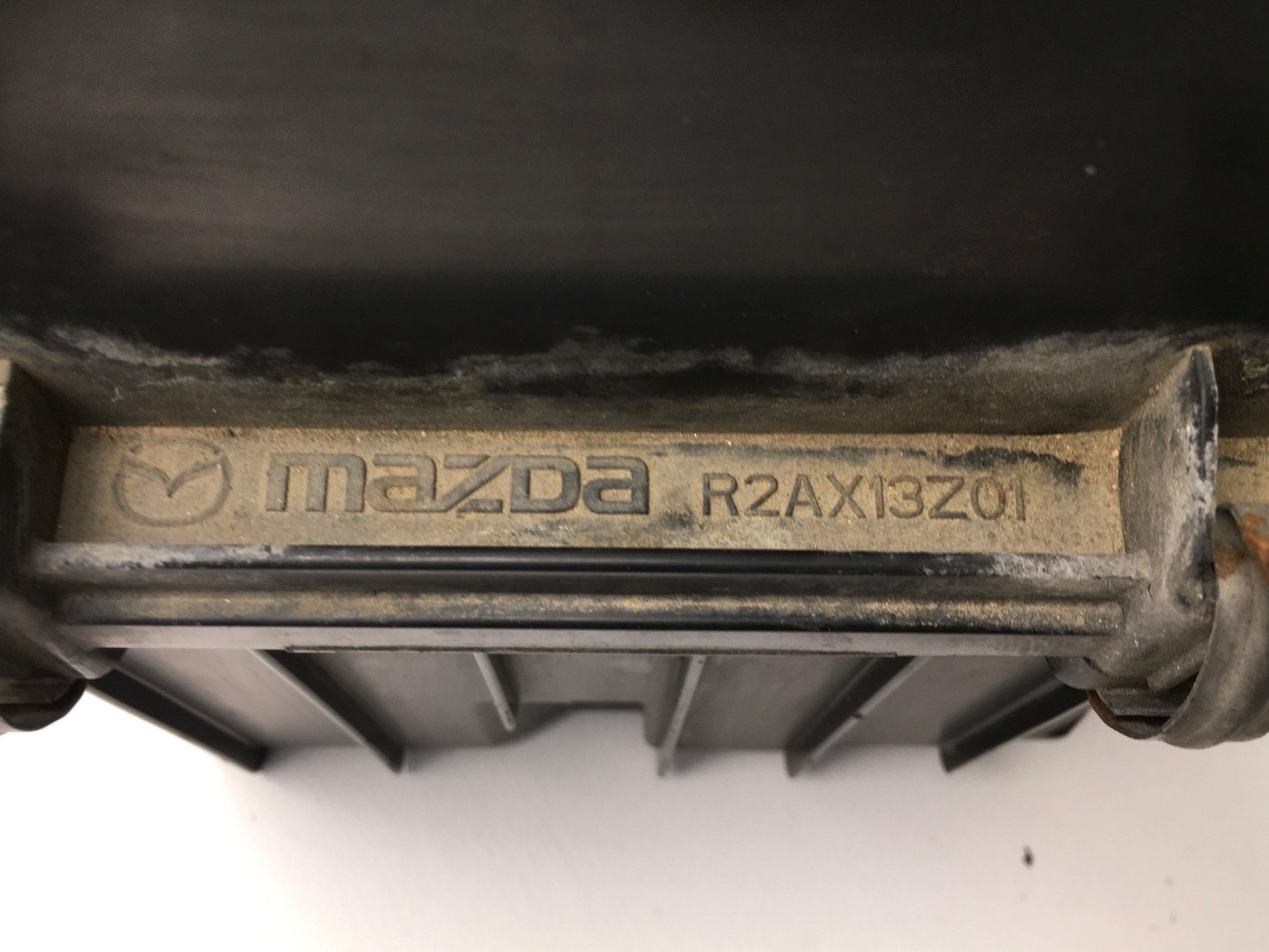 Caja filtro aire Mazda CX - 7 R2AX13Z01 - R2AX13Z01