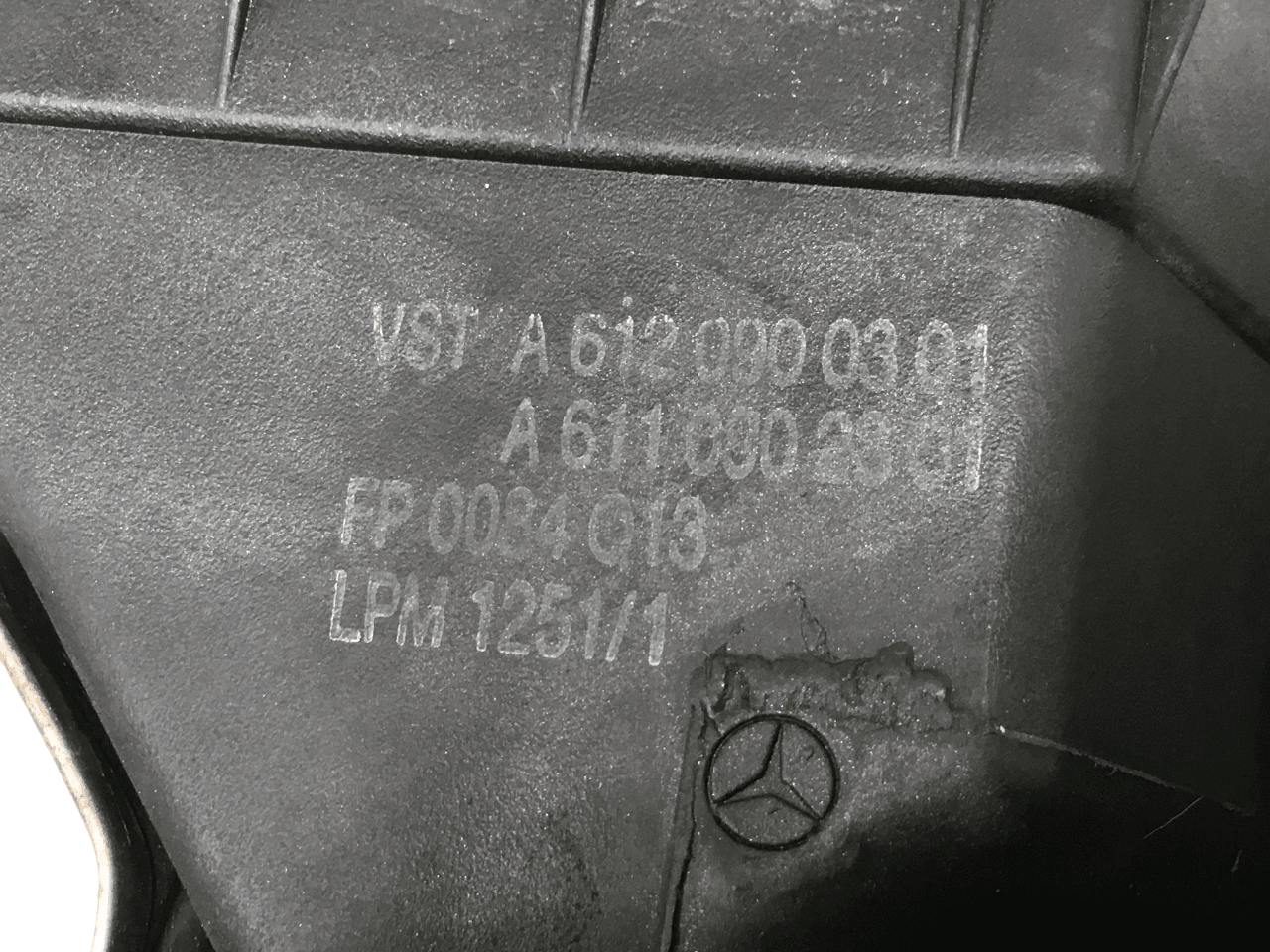 Caja filtro aire Mercedes CLK W209 - A6120900301