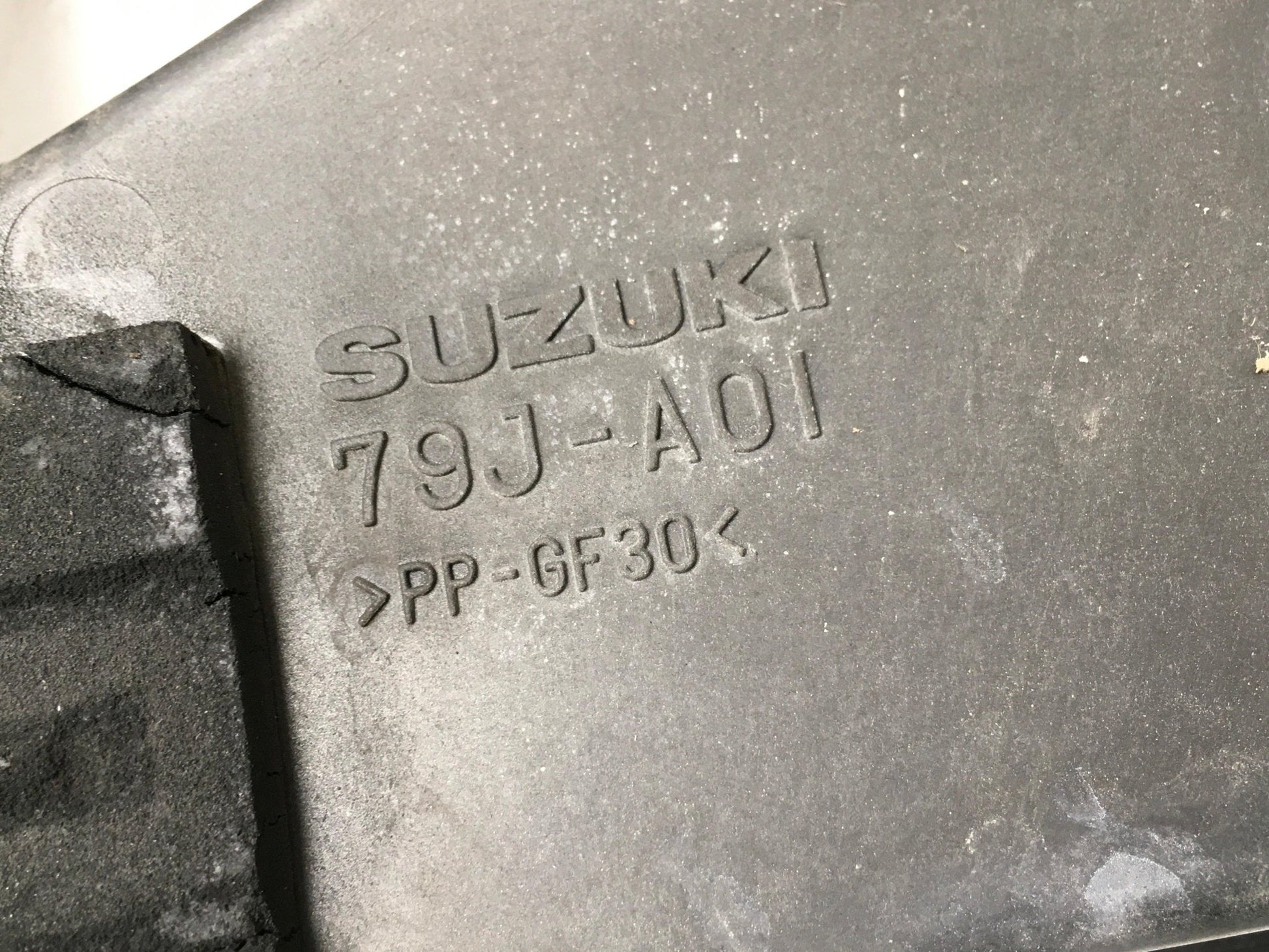 Caja filtro aire Suzuki SX4 - 79JA01