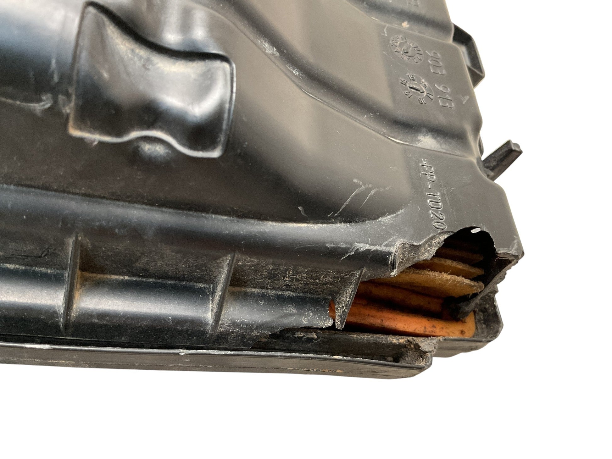 Caja Filtro Aire VW 04E129611H - 1098698S02