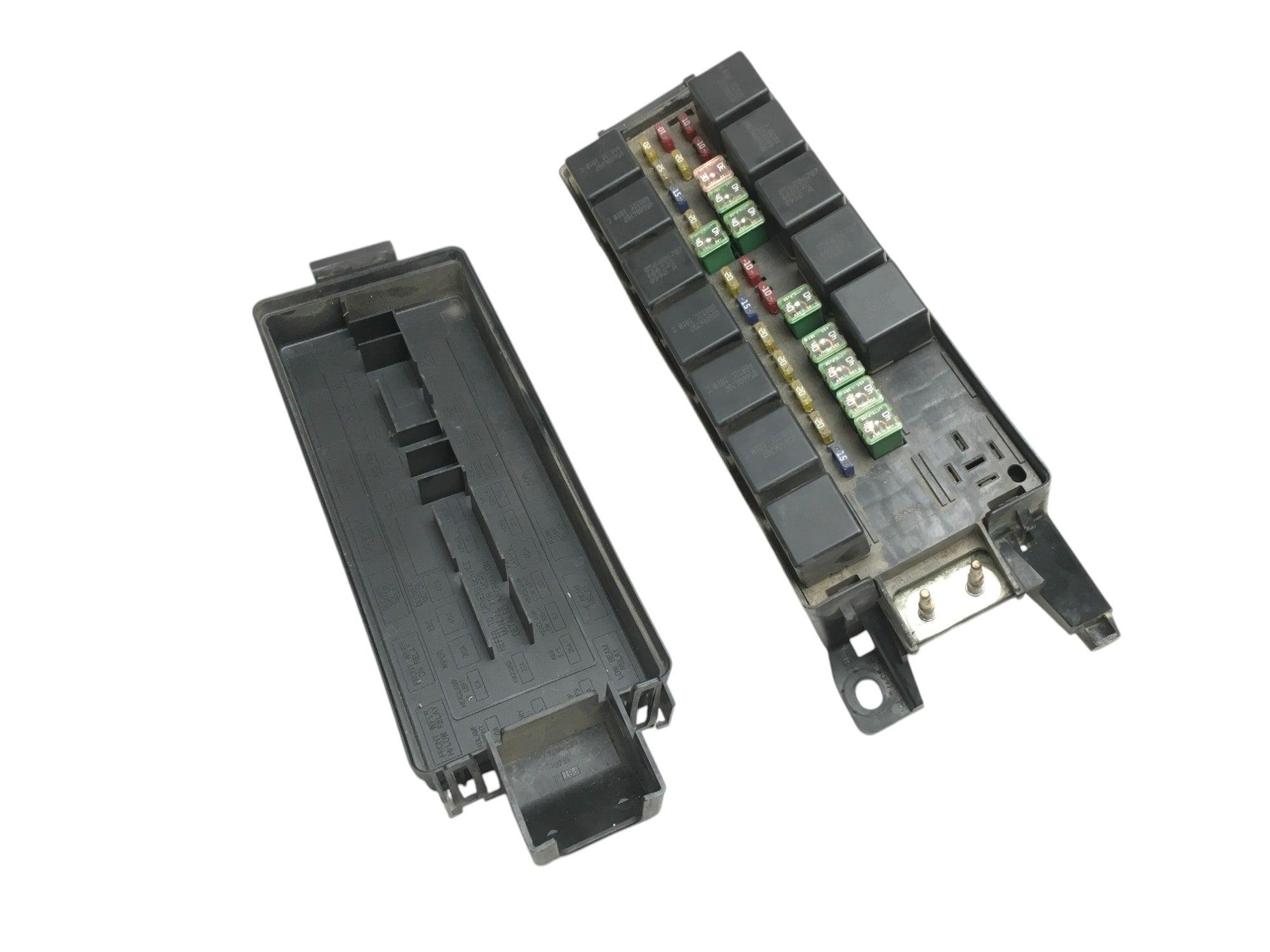 Caja fusibles Chrysler Voyager III GS - 04868093AA