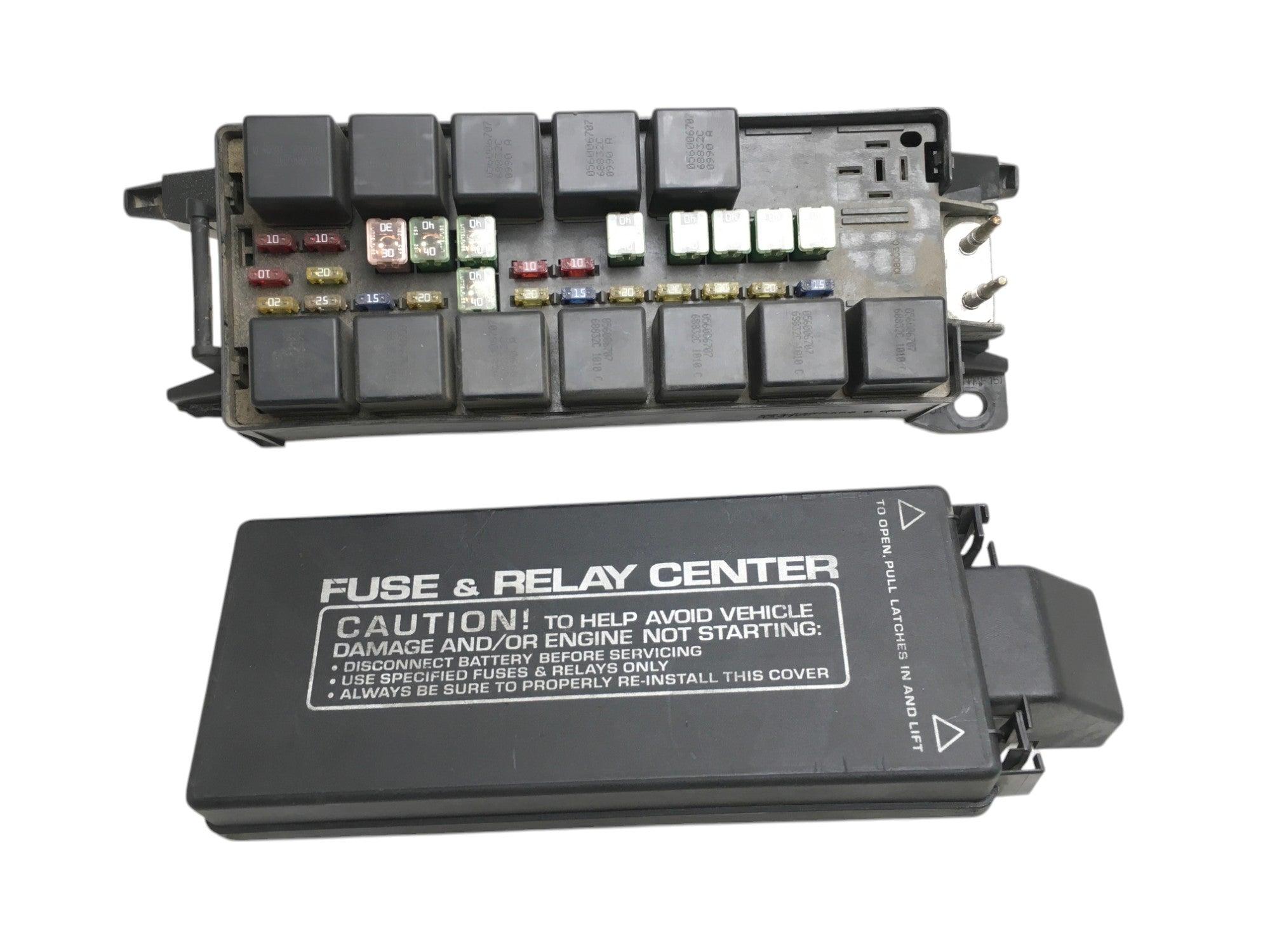 Caja fusibles Chrysler Voyager III GS - 04868093AA