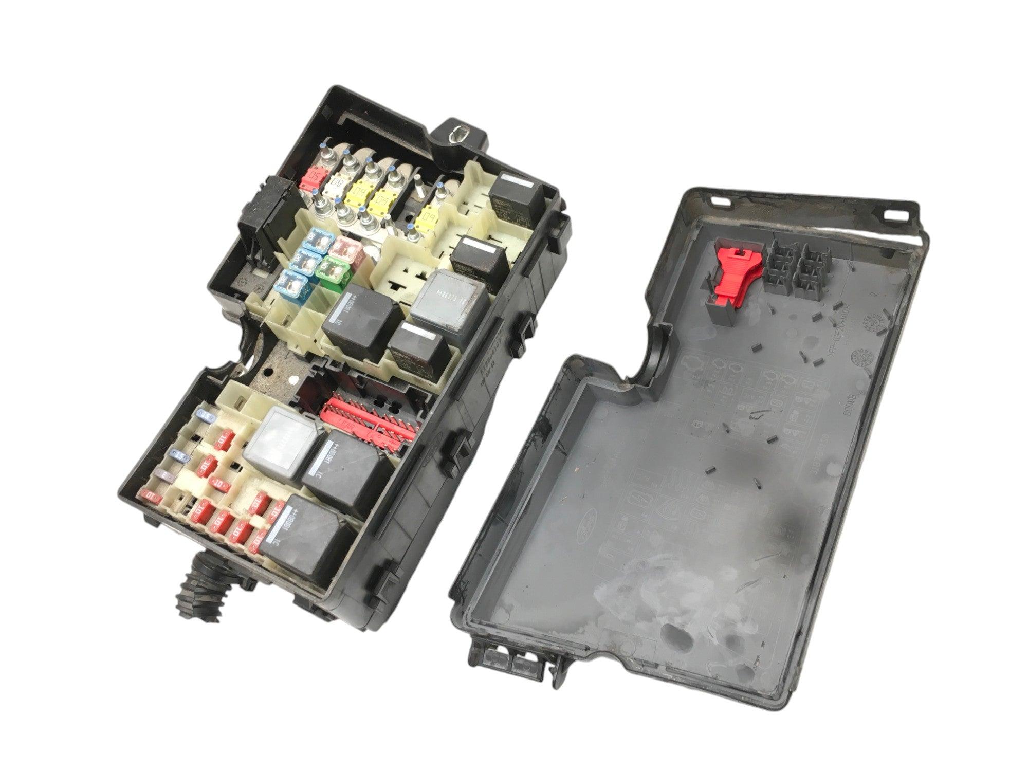 Caja Fusibles Ford 3M5T14A142AB - 3M5T14A142AB