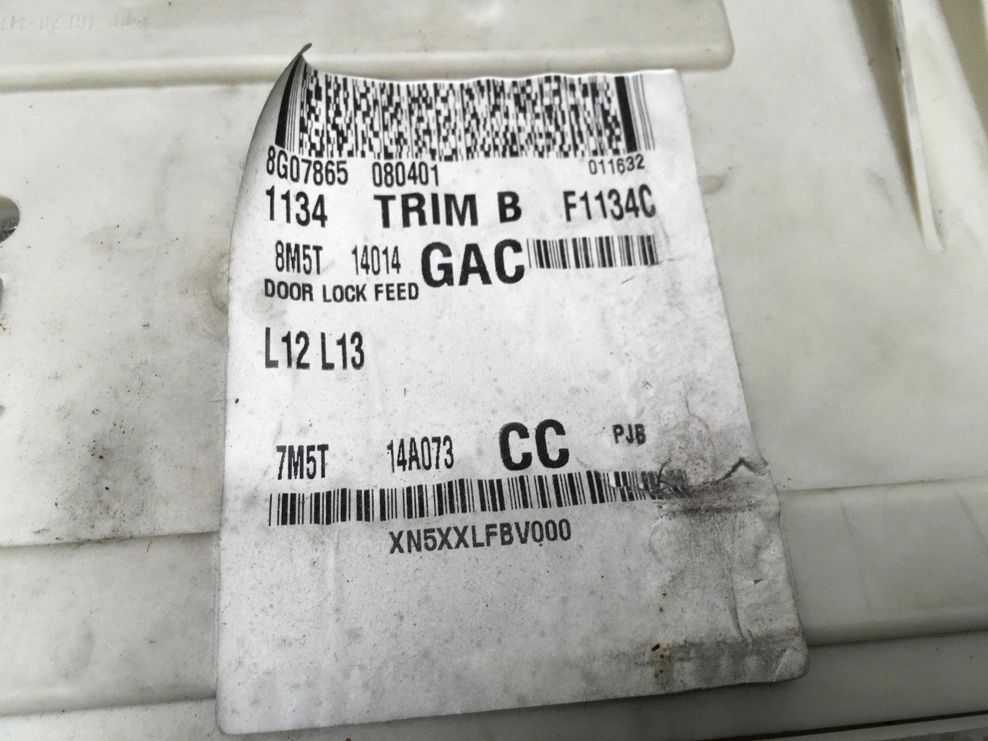 Caja fusibles Ford Focus II - 8M5T14014GAC